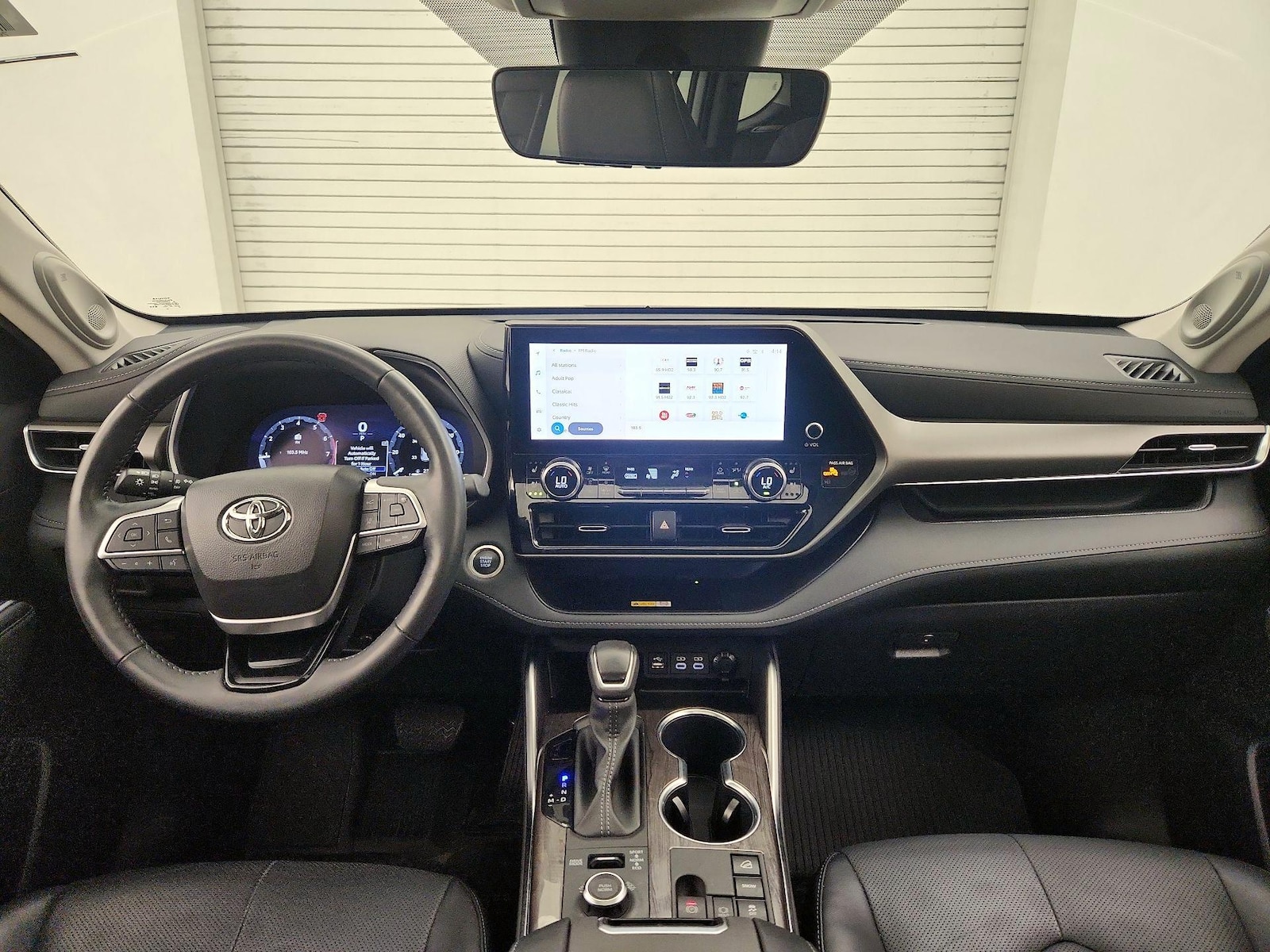 2024 Toyota Highlander Limited - Photo 10
