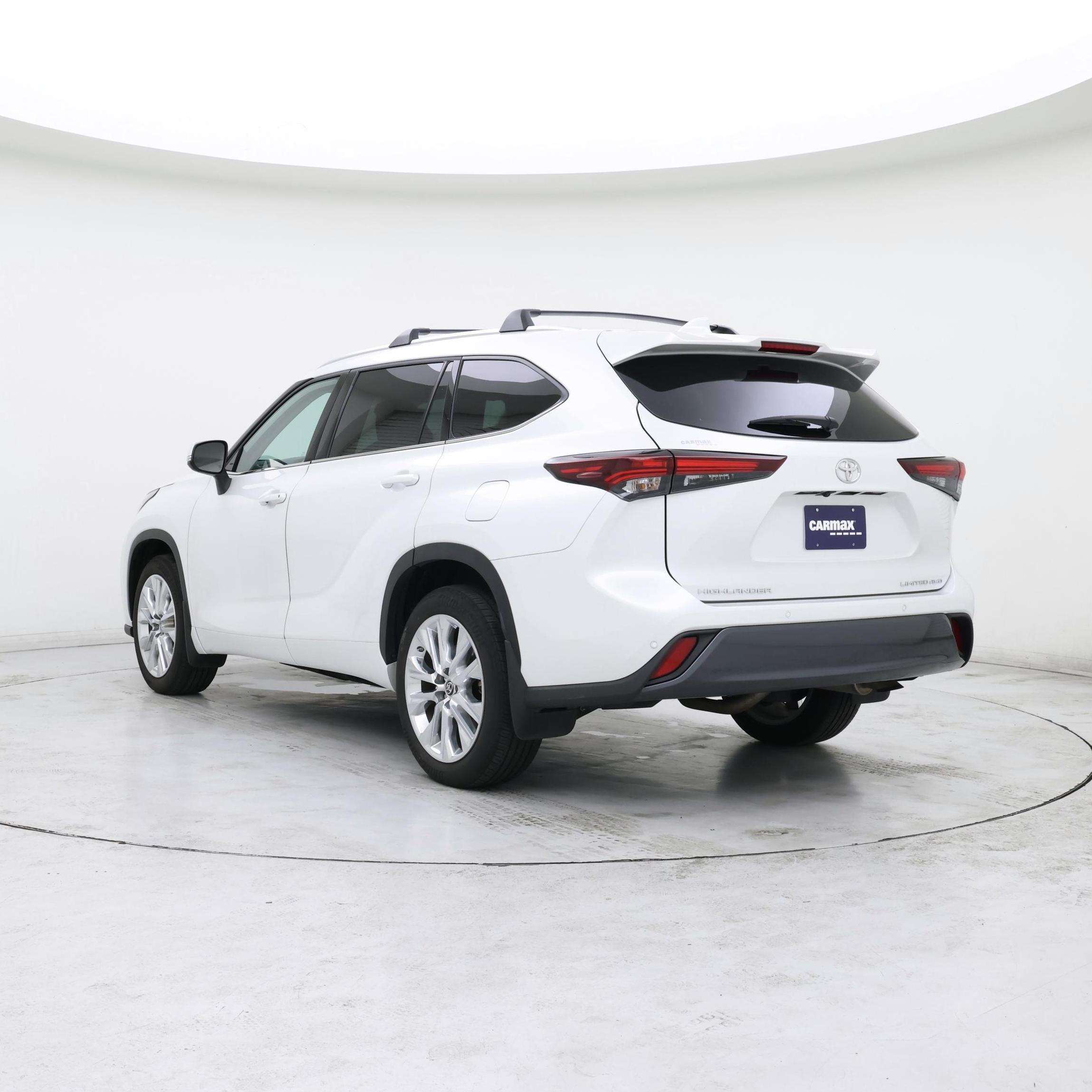 Thumbnail: 2024 Toyota Highlander - 2