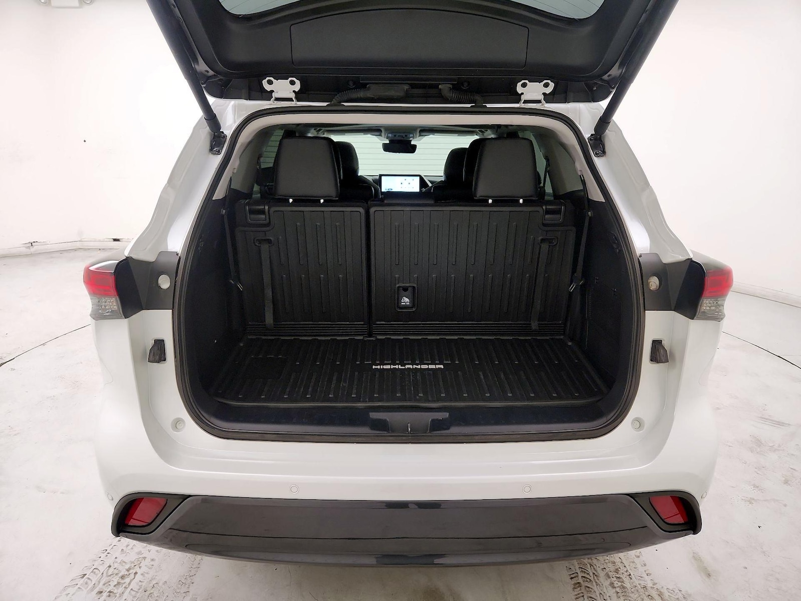 2024 Toyota Highlander Limited - Photo 23