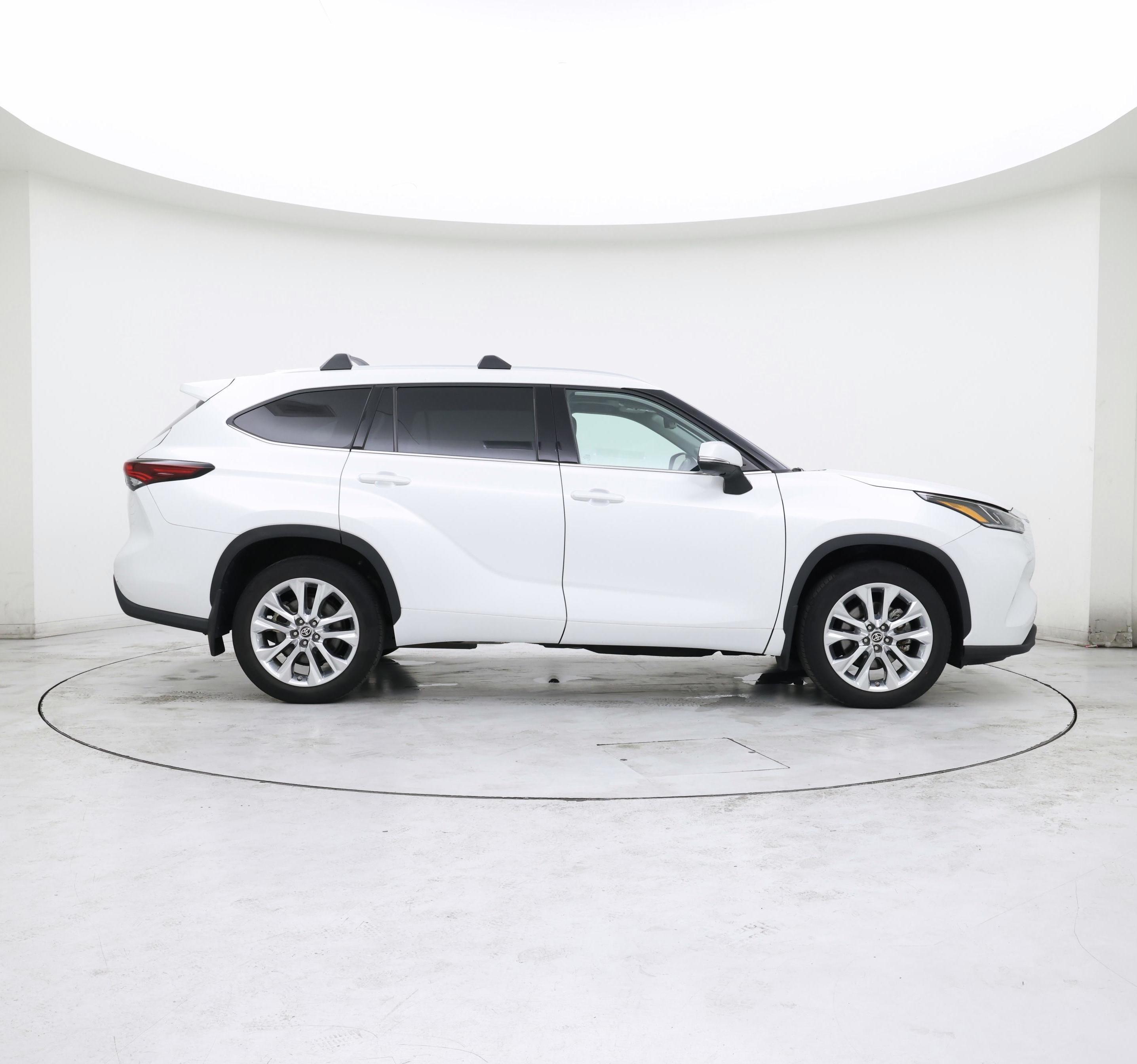 Thumbnail: 2024 Toyota Highlander - 7