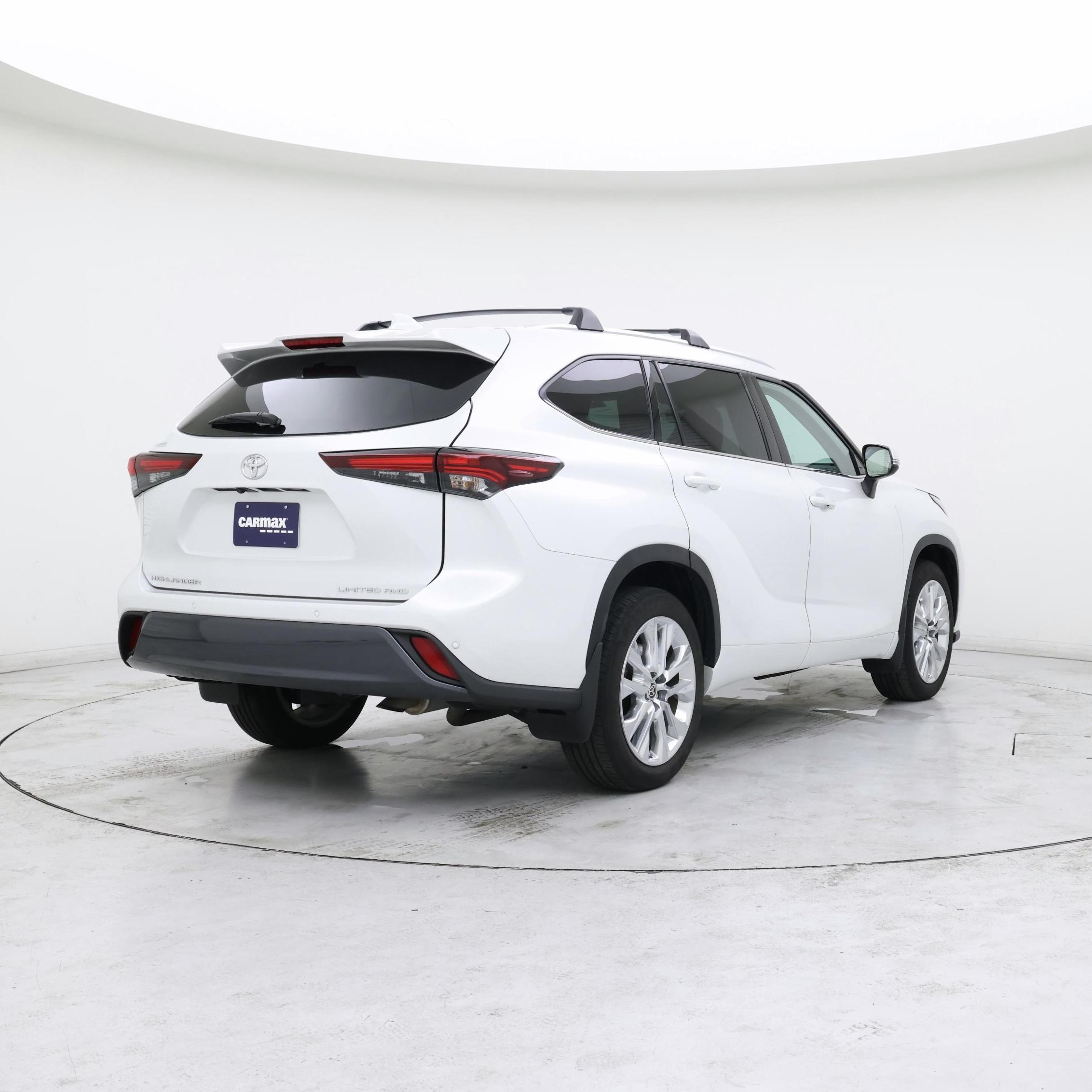 Thumbnail: 2024 Toyota Highlander - 8