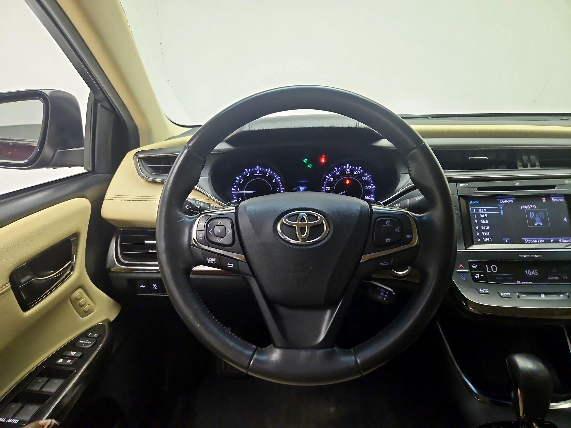 Thumbnail: 2015 Toyota Avalon - 10