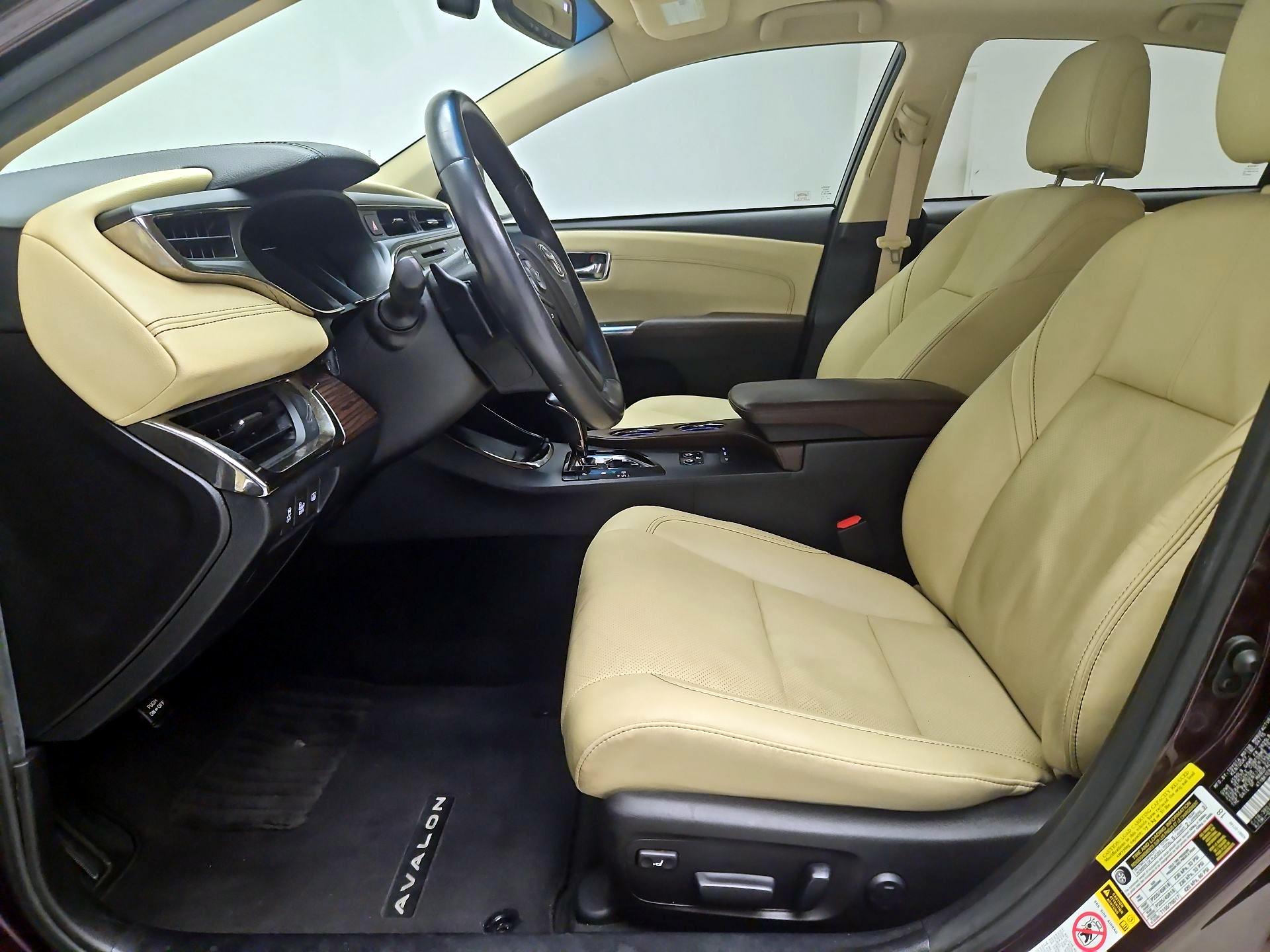 Thumbnail: 2015 Toyota Avalon - 11