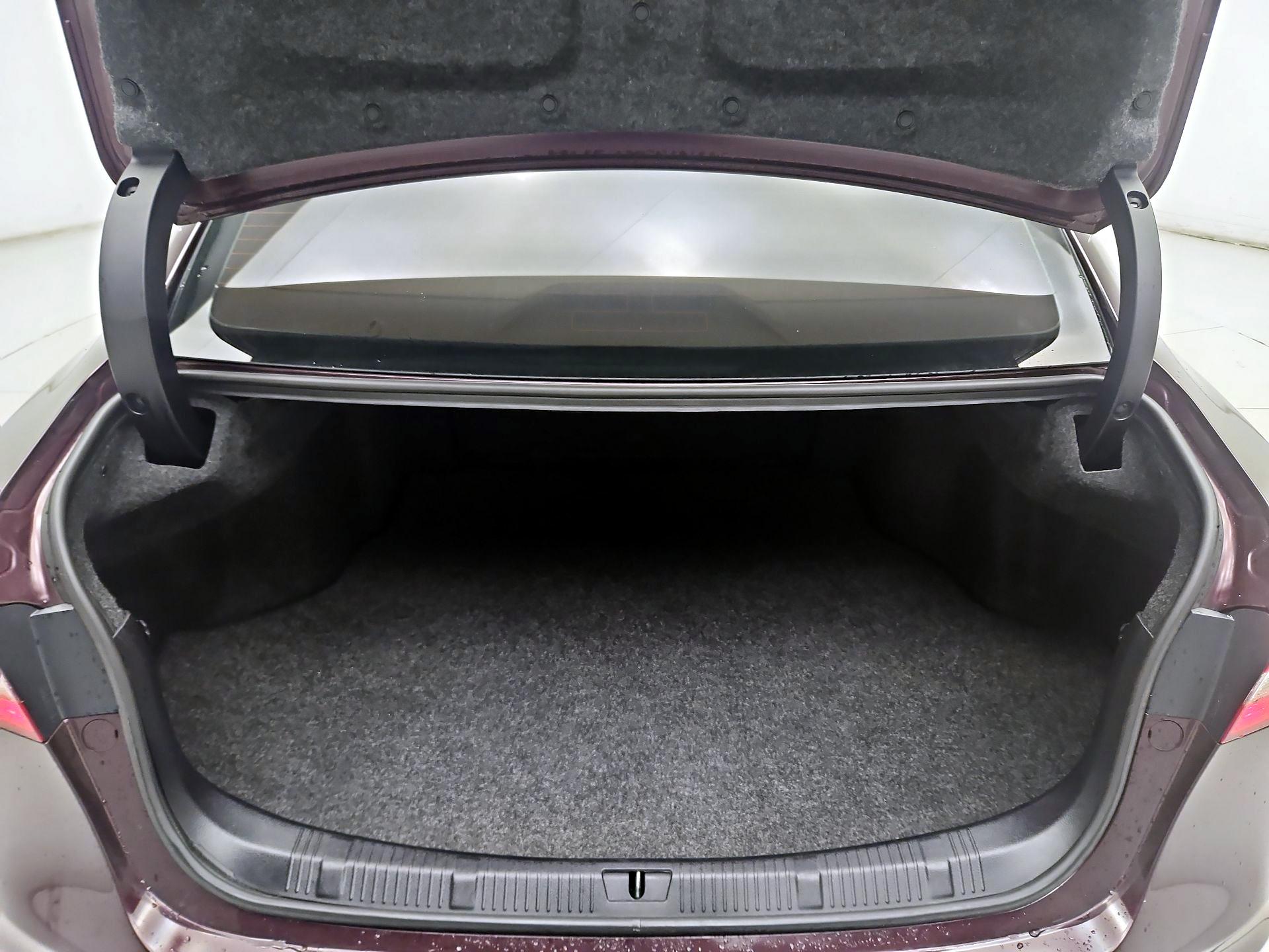 Thumbnail: 2015 Toyota Avalon - 18