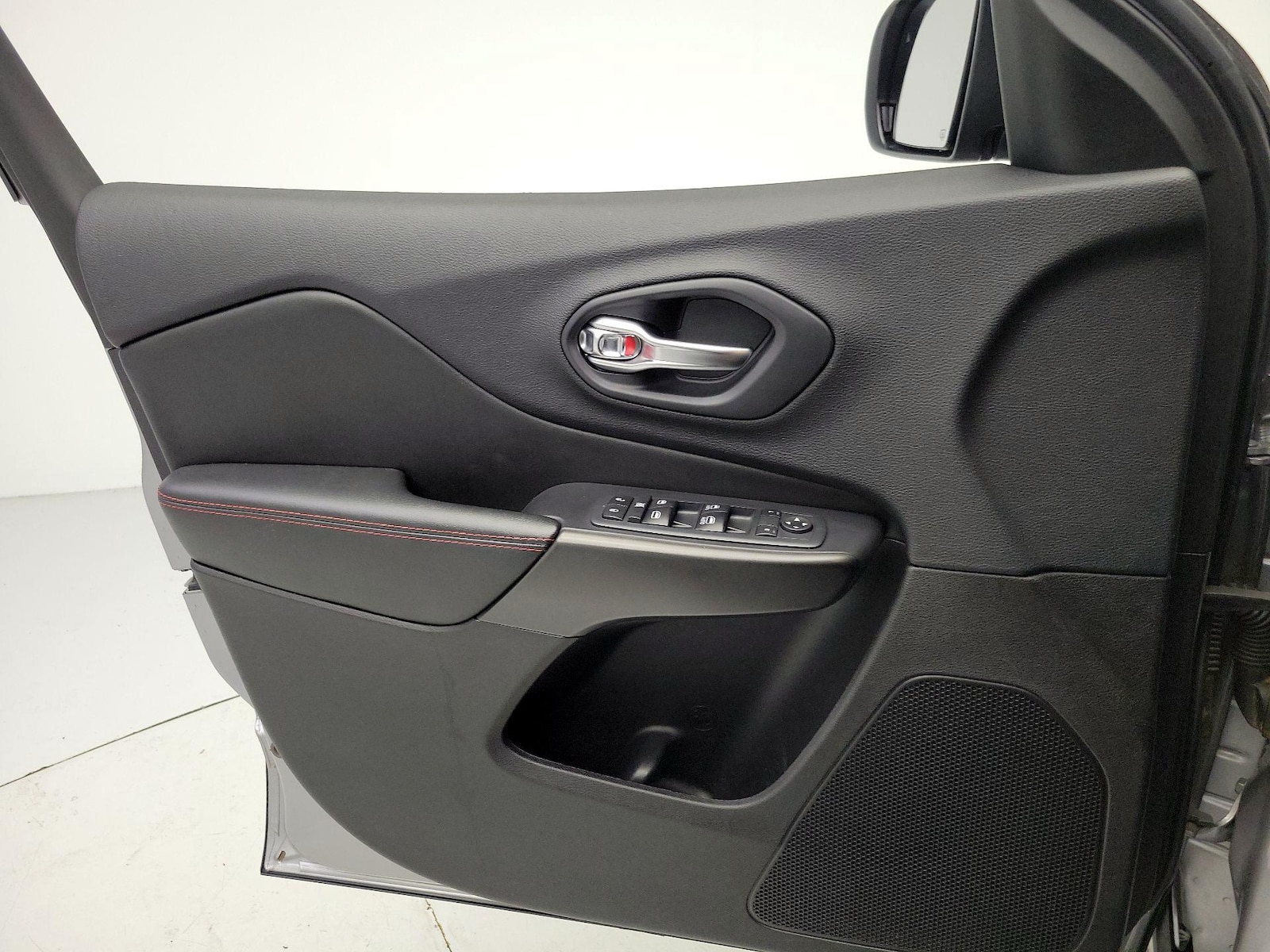 2020 Jeep Cherokee Trailhawk - Photo 13
