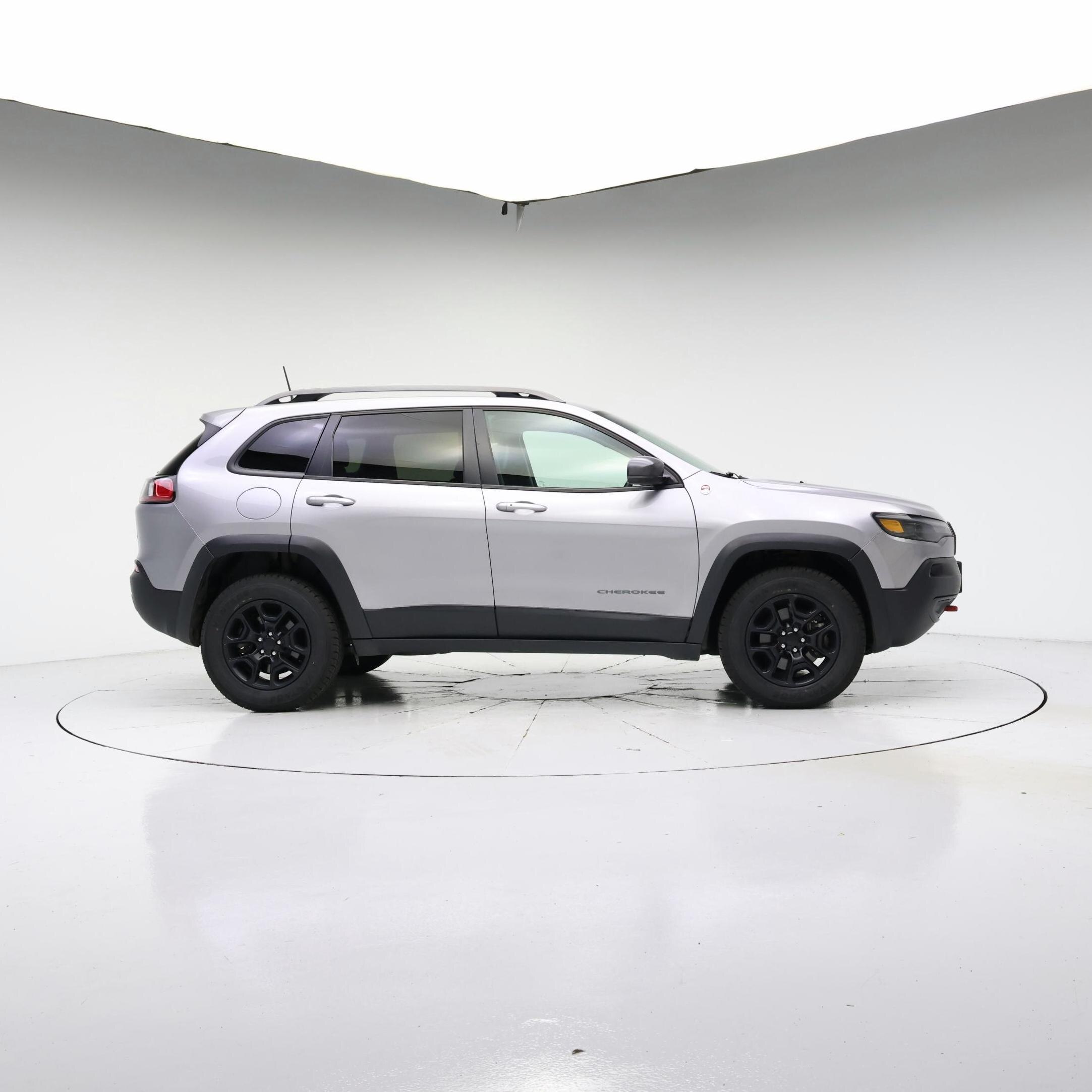 Thumbnail: 2020 Jeep Cherokee - 7