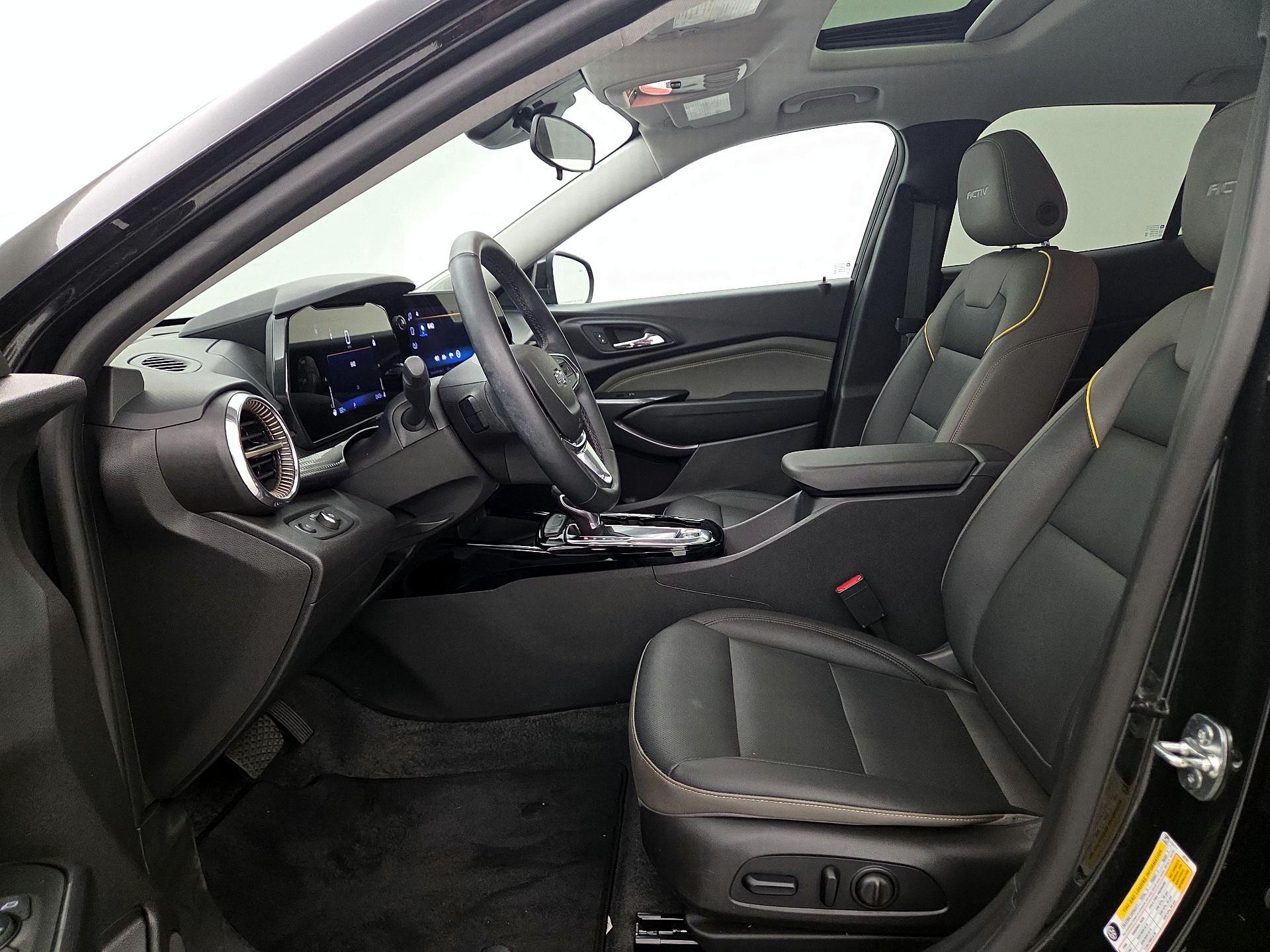 Thumbnail: 2025 Chevrolet Trax - 11