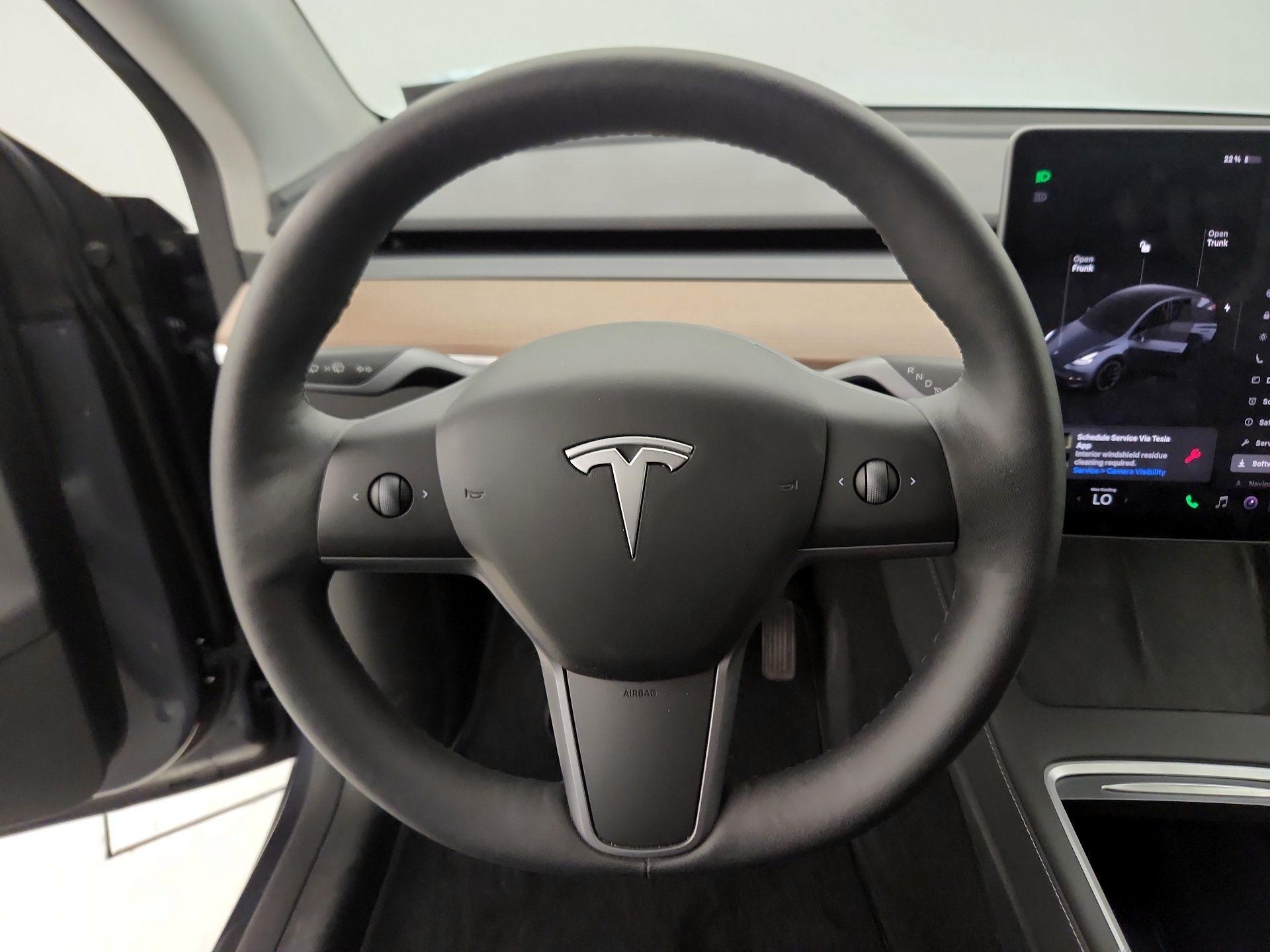 Thumbnail: 2023 Tesla Model Y - 10