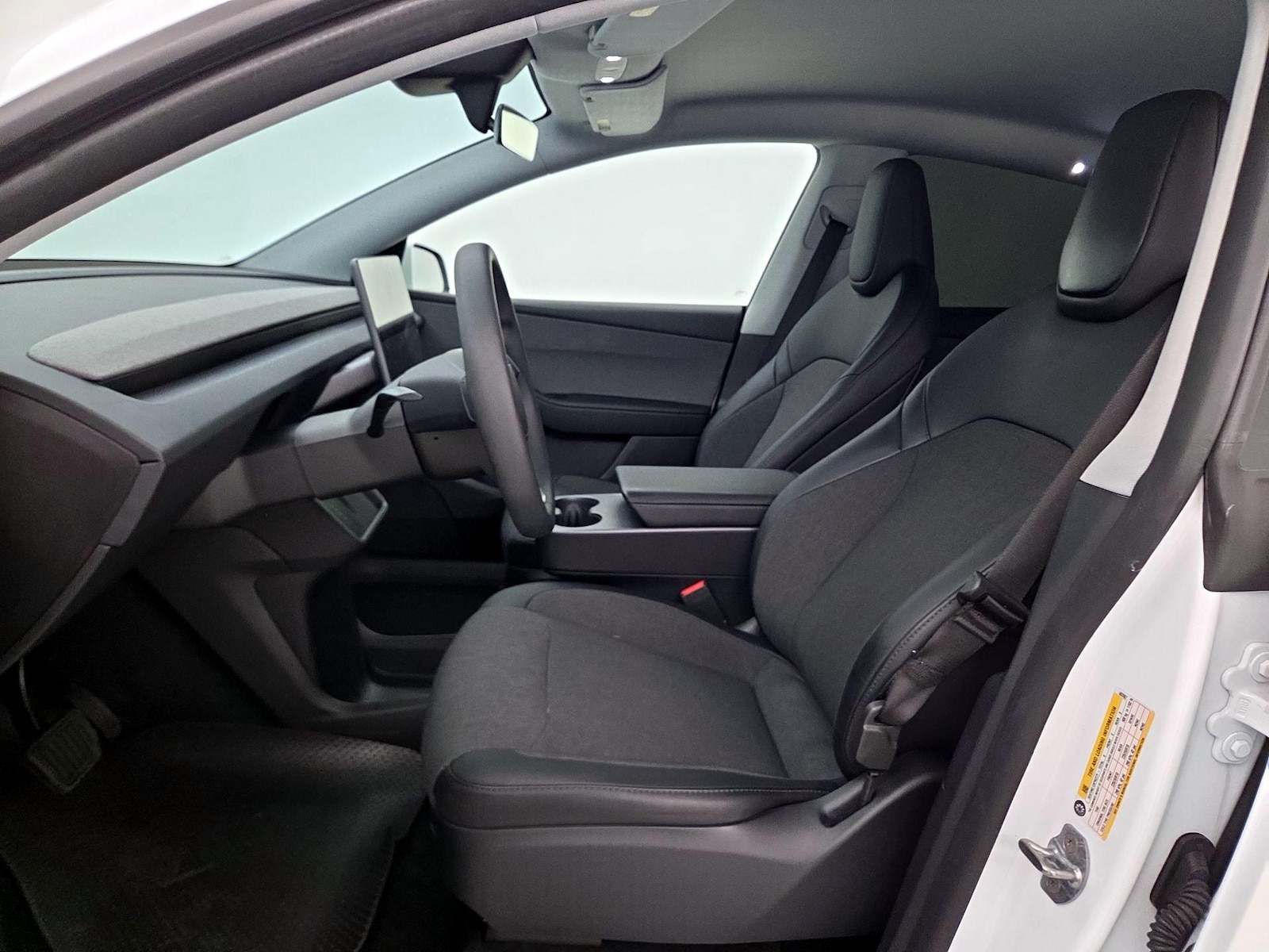 2026 Tesla Model Y Long Range - Photo 12