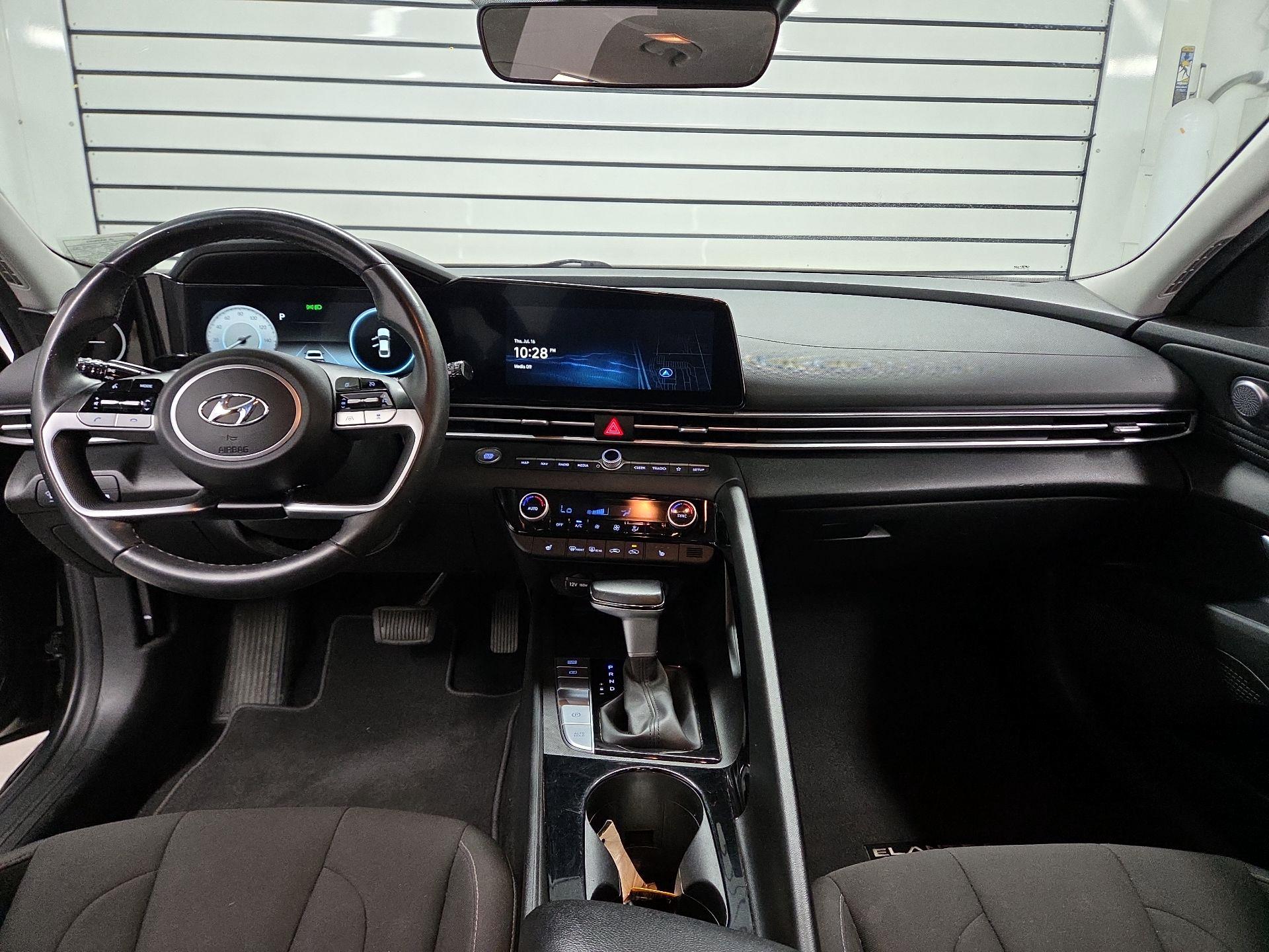 Thumbnail: 2023 Hyundai Elantra - 9