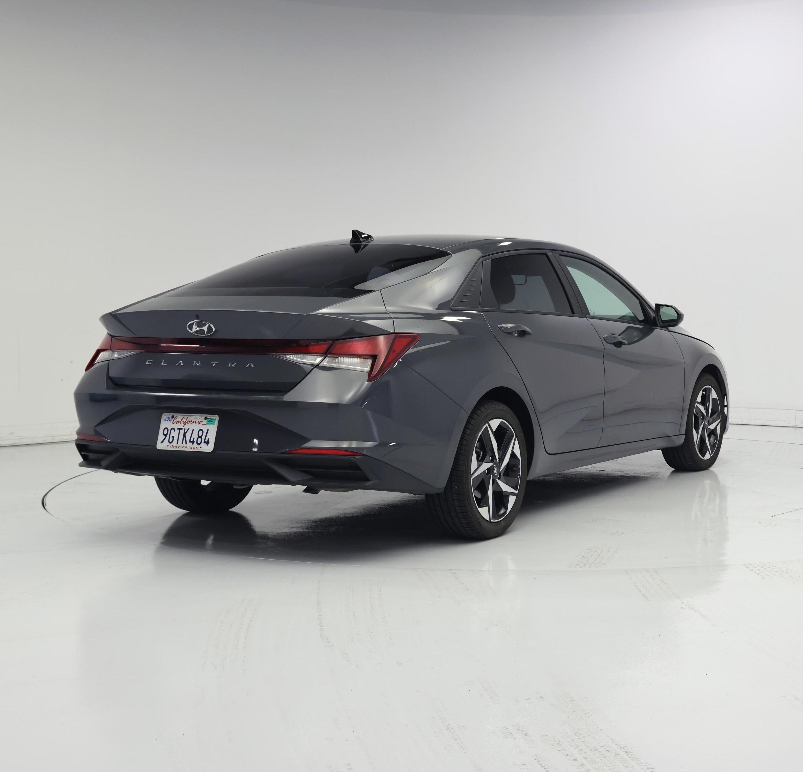 Thumbnail: 2023 Hyundai Elantra - 8