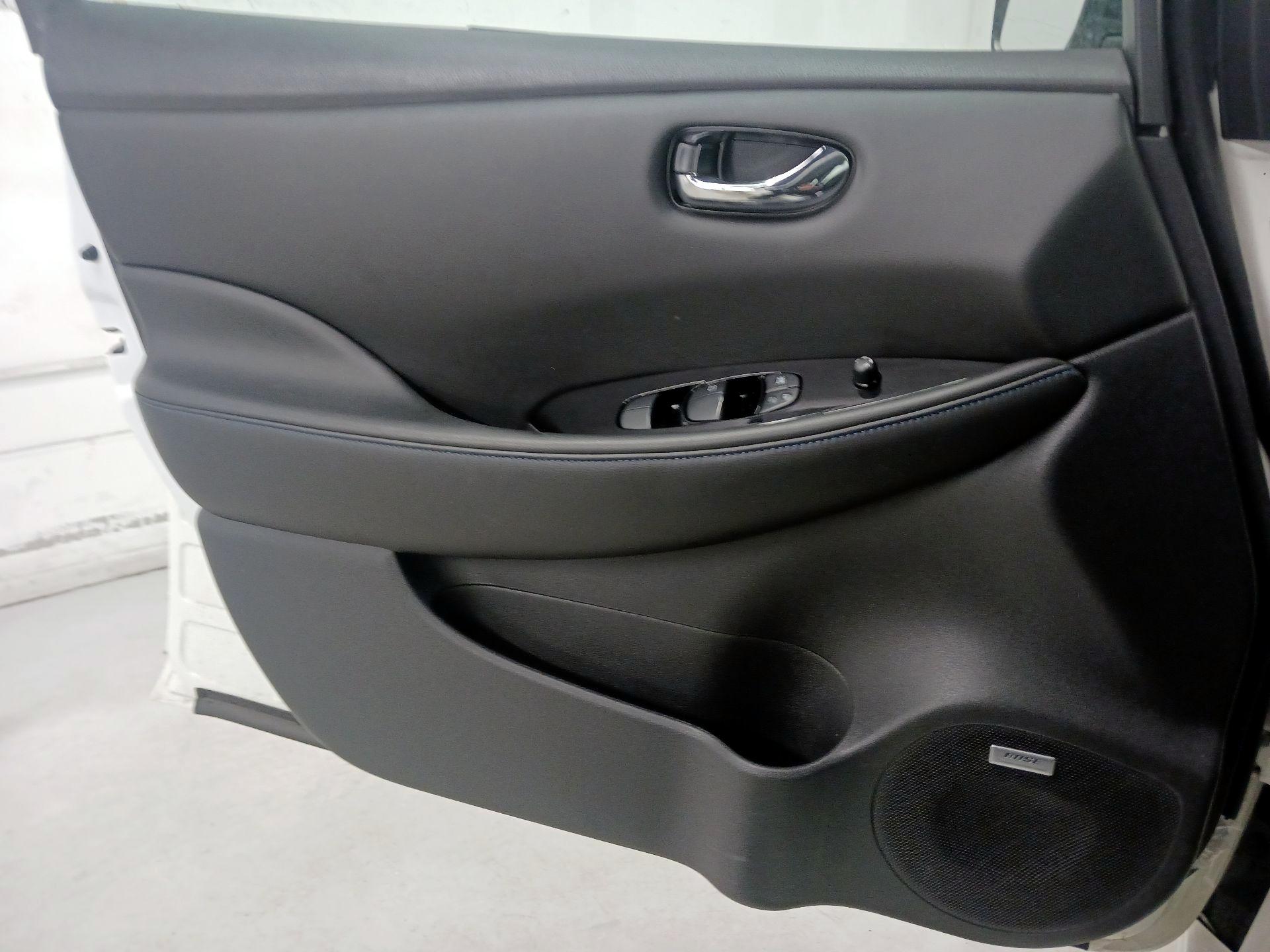 Thumbnail: 2019 Nissan Leaf - 12