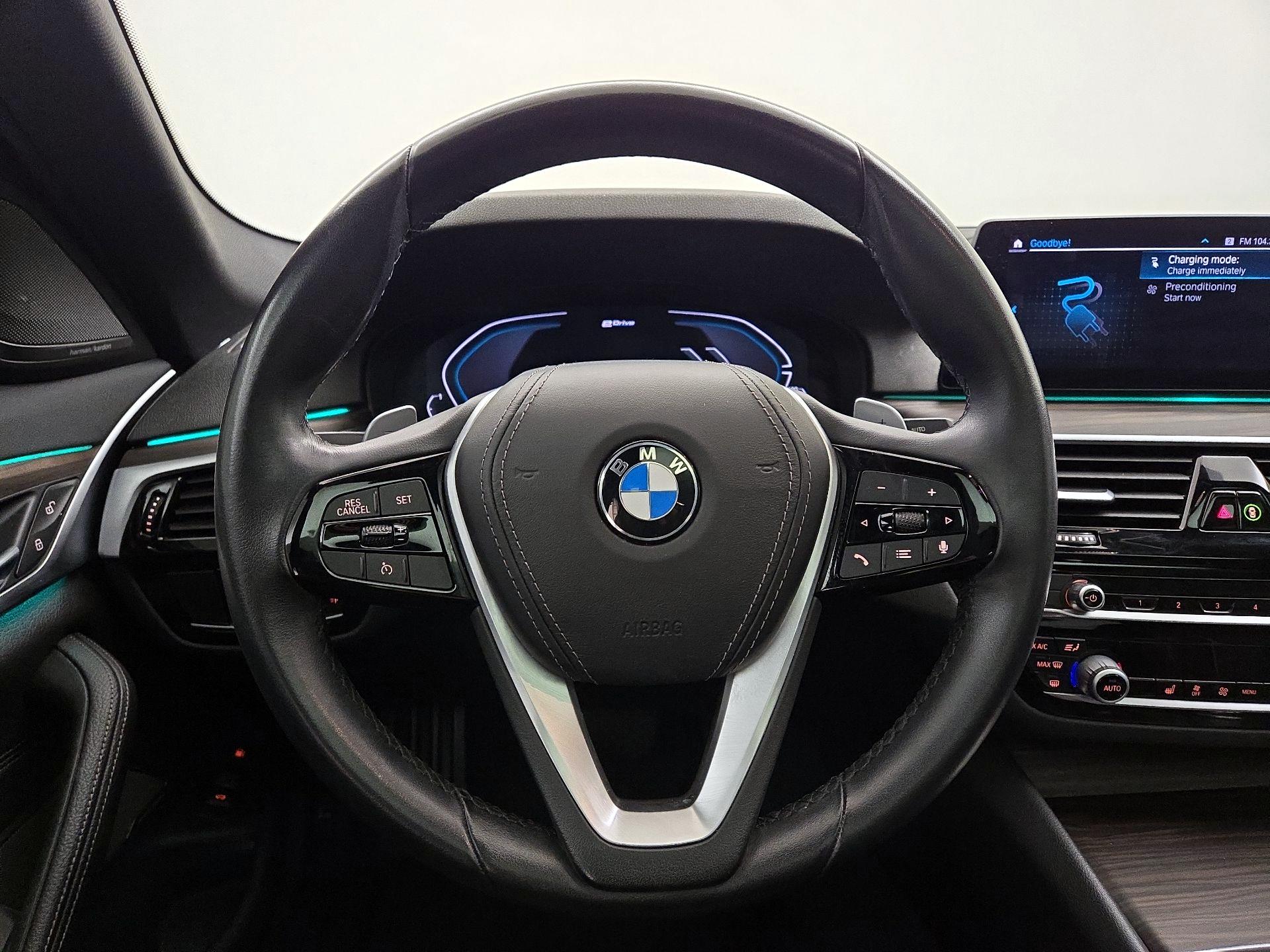 Thumbnail: 2020 BMW 5 Series - 10
