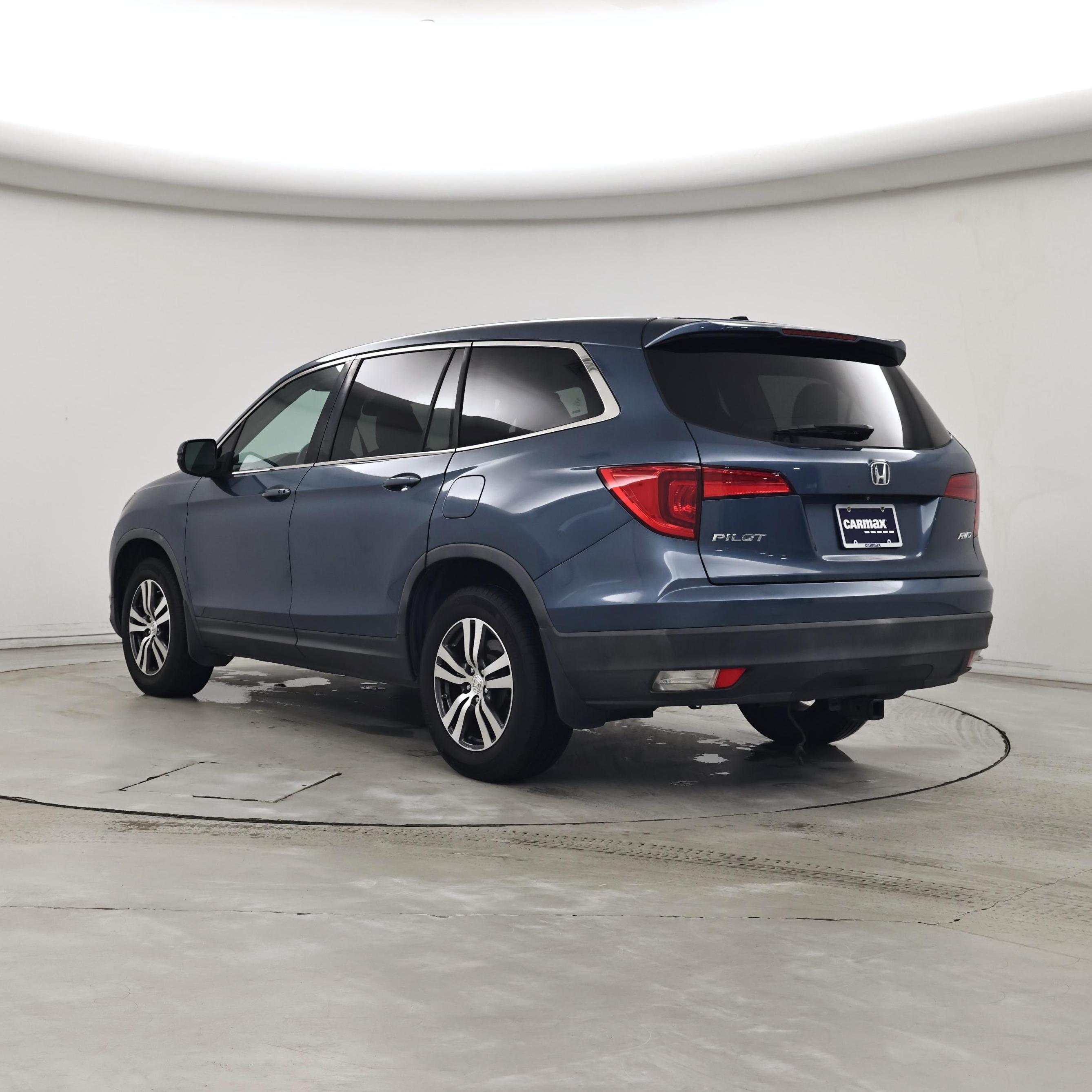 Thumbnail: 2017 Honda Pilot - 2