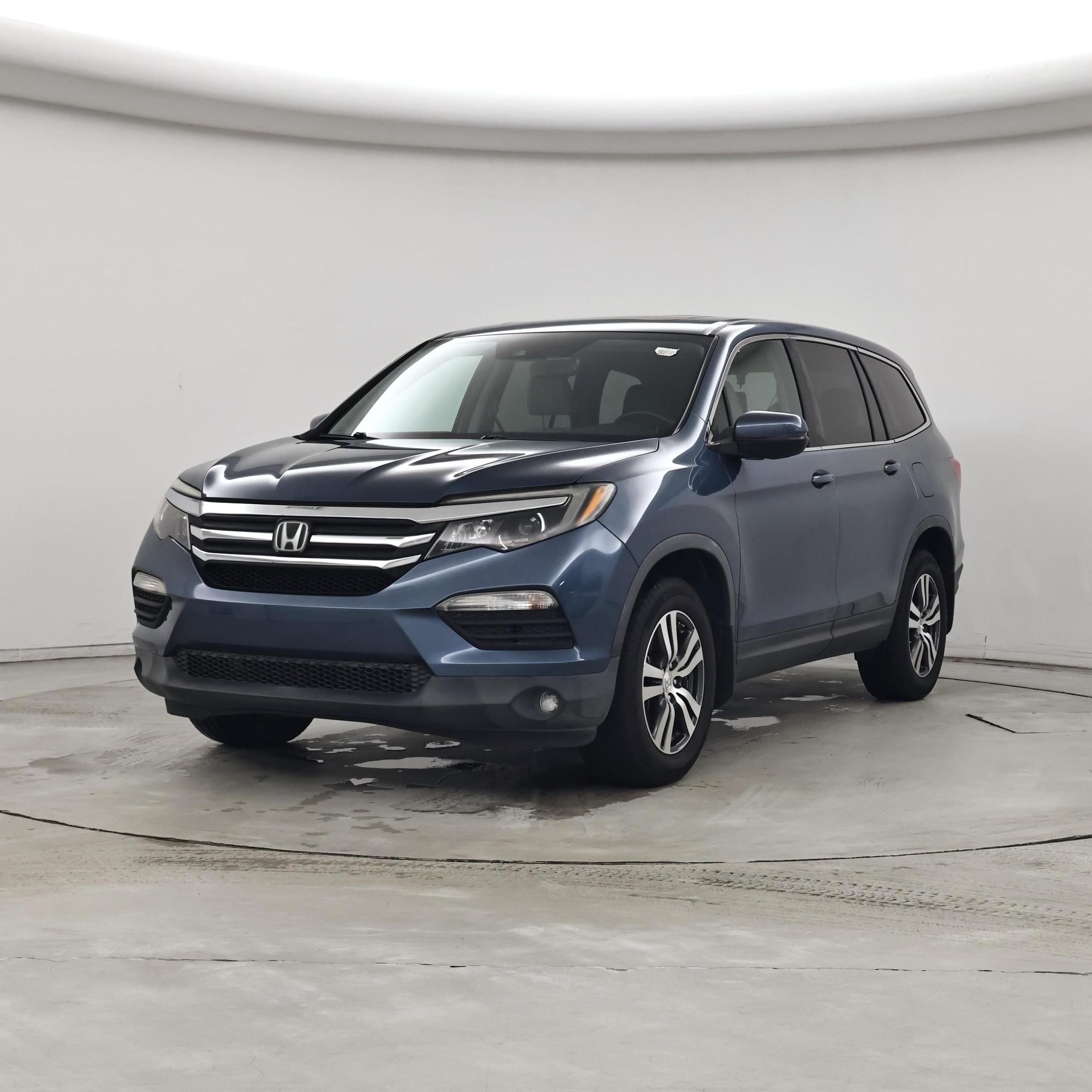 Thumbnail: 2017 Honda Pilot - 4