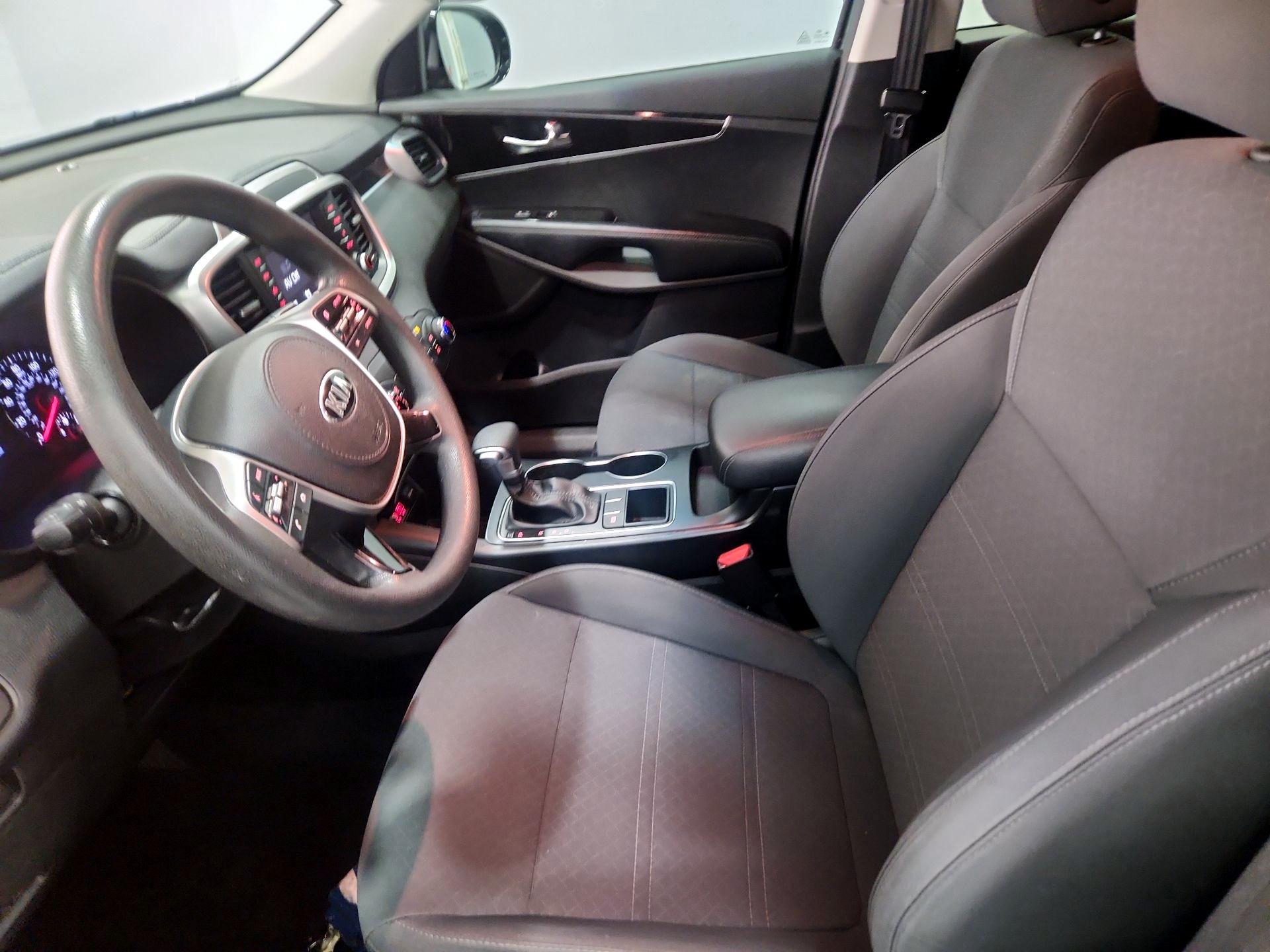 Thumbnail: 2020 Kia Sorento - 11