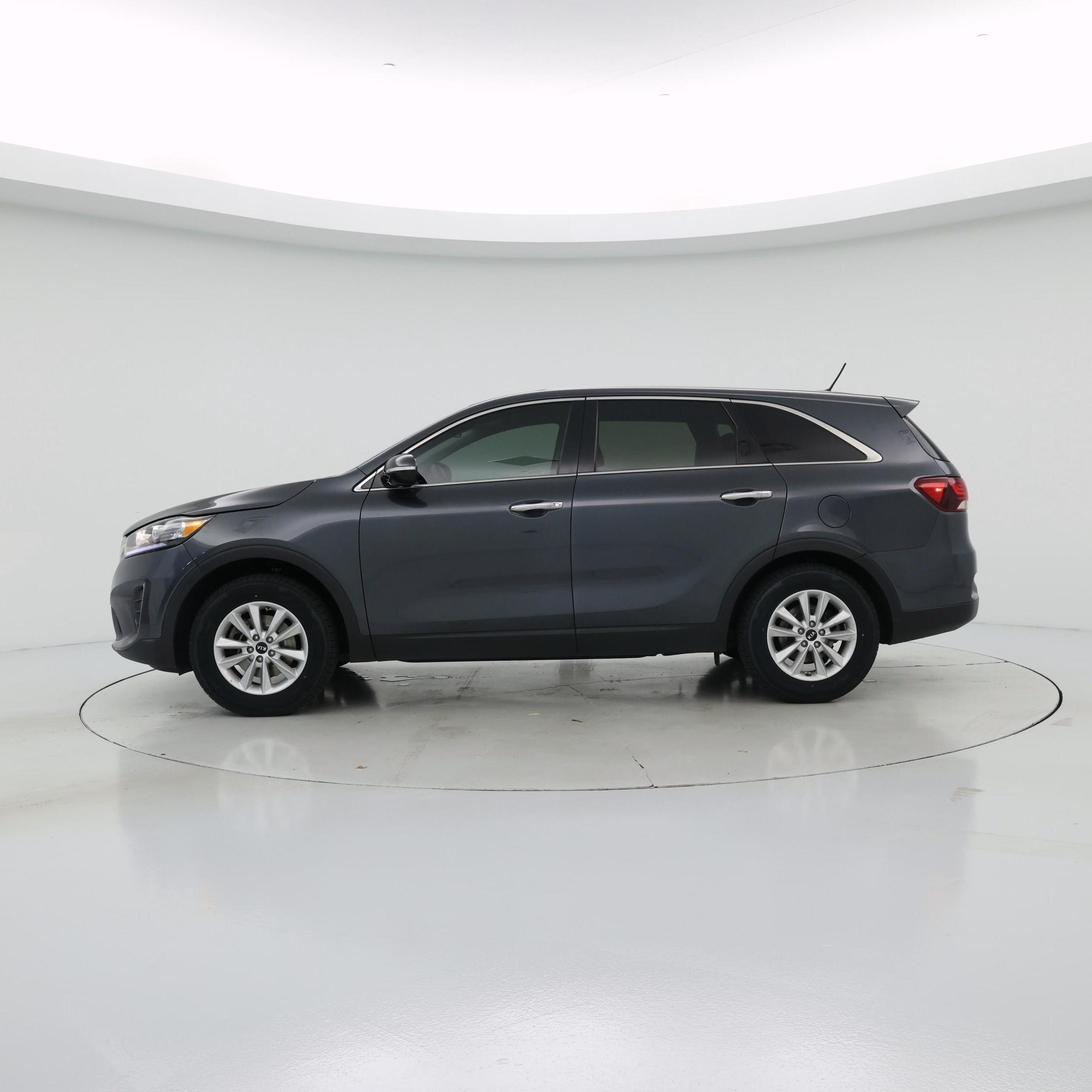 Thumbnail: 2020 Kia Sorento - 3