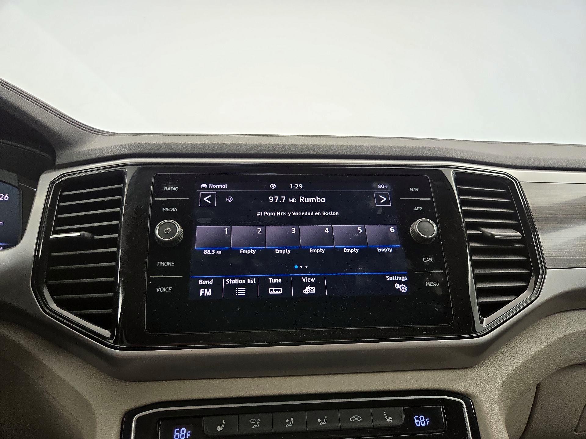 Thumbnail: 2021 Volkswagen Atlas - 16
