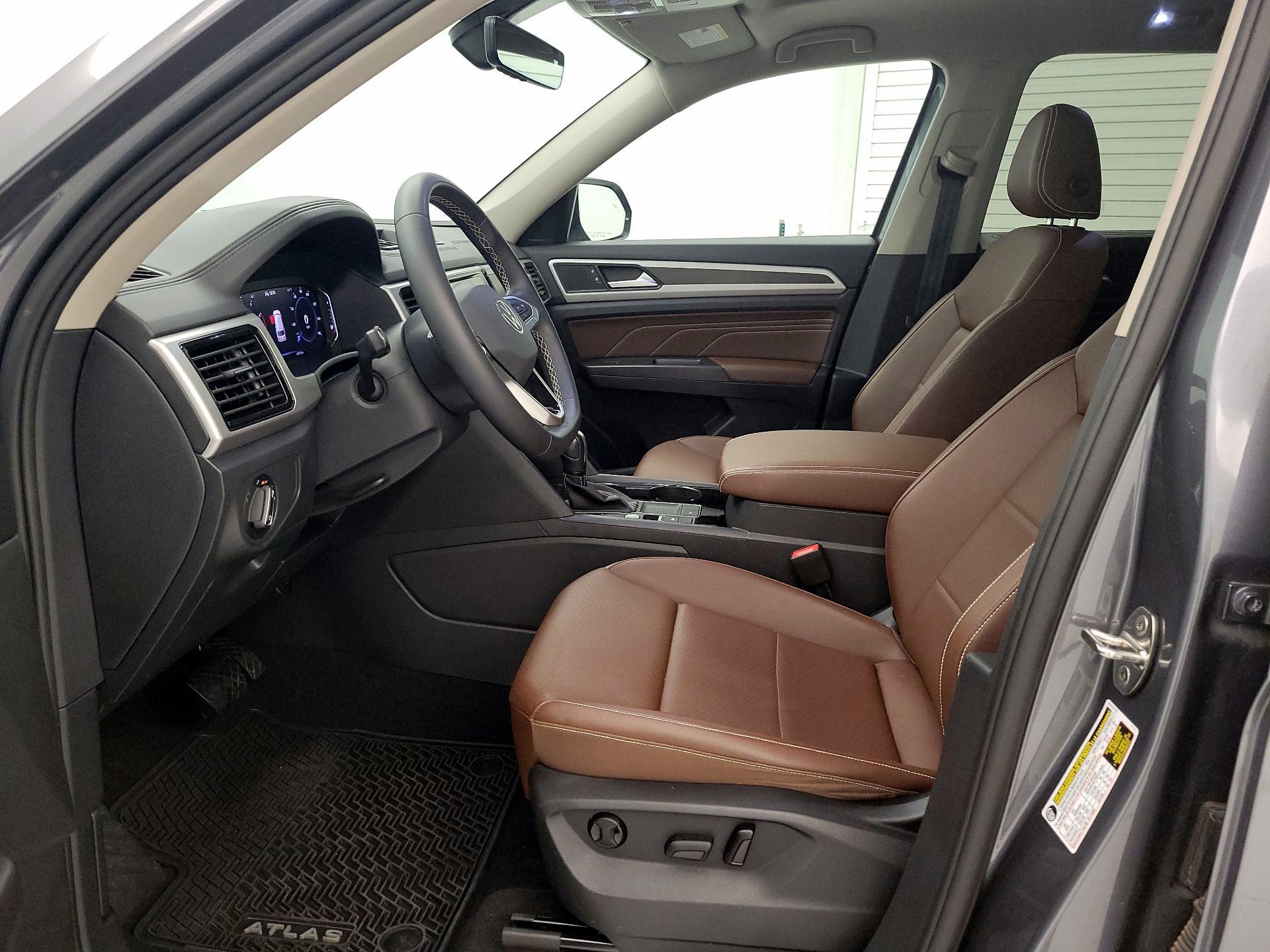 Thumbnail: 2023 Volkswagen Atlas - 11