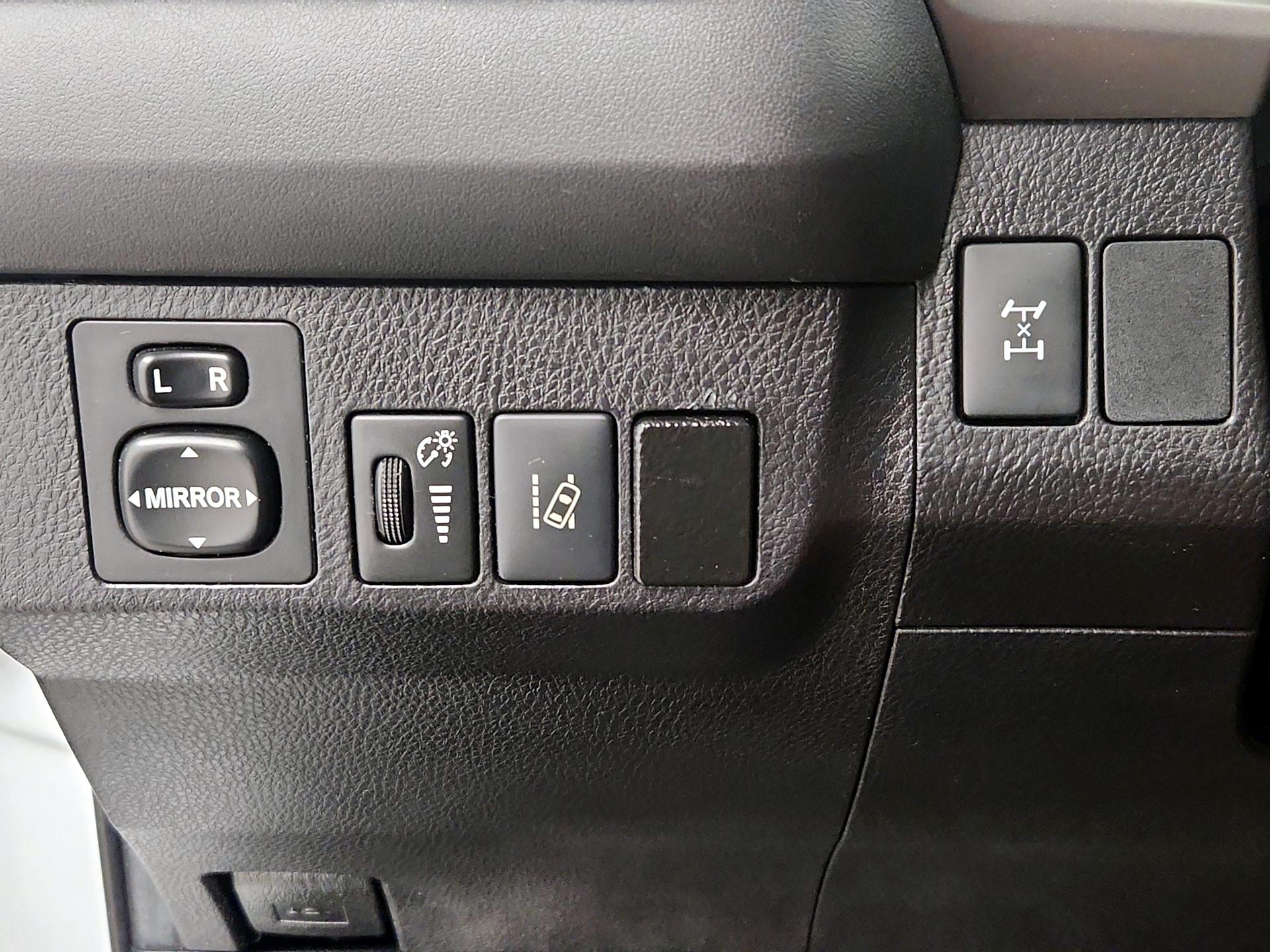 Thumbnail: 2017 Toyota RAV4 - 13