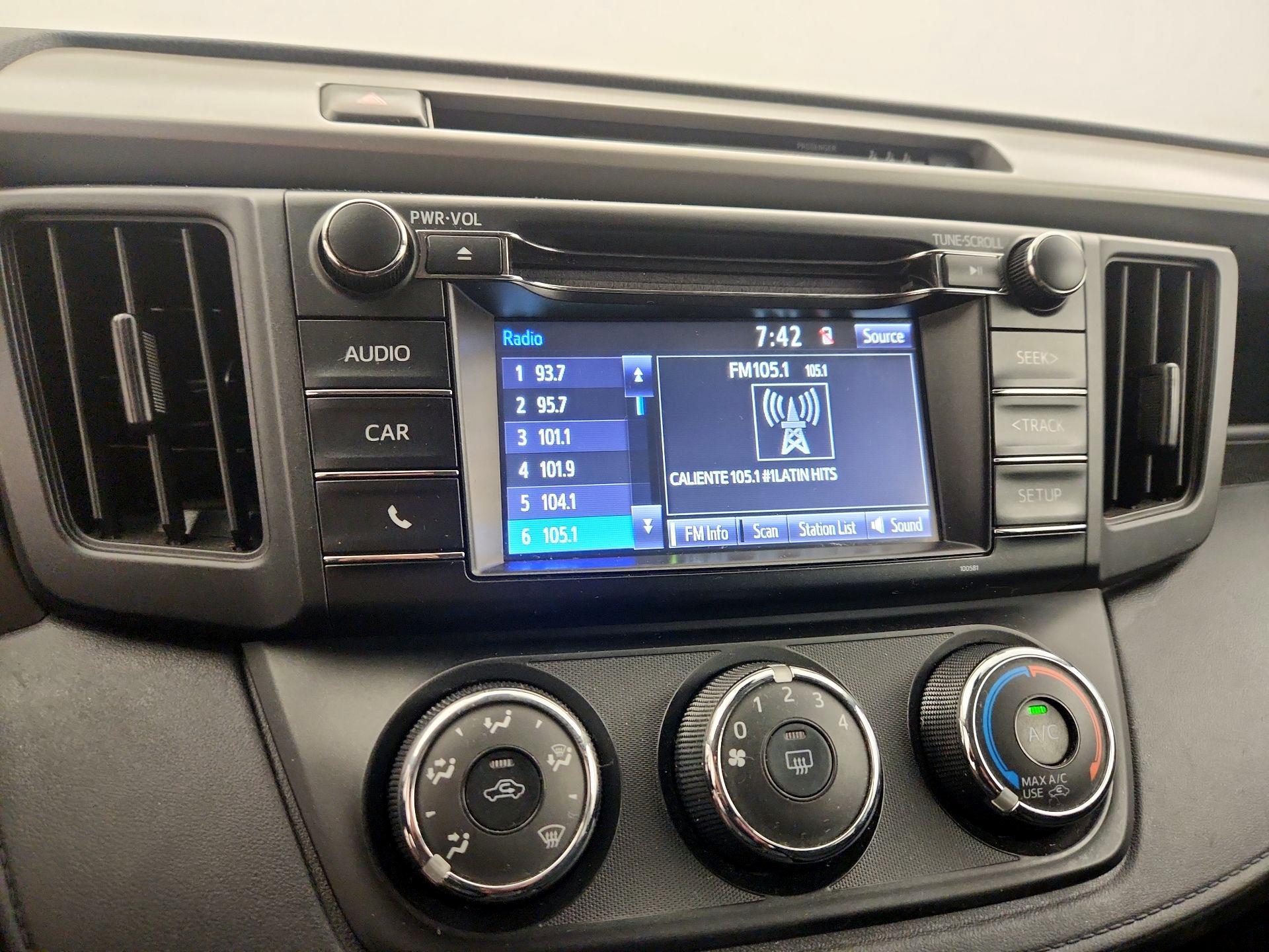Thumbnail: 2017 Toyota RAV4 - 15