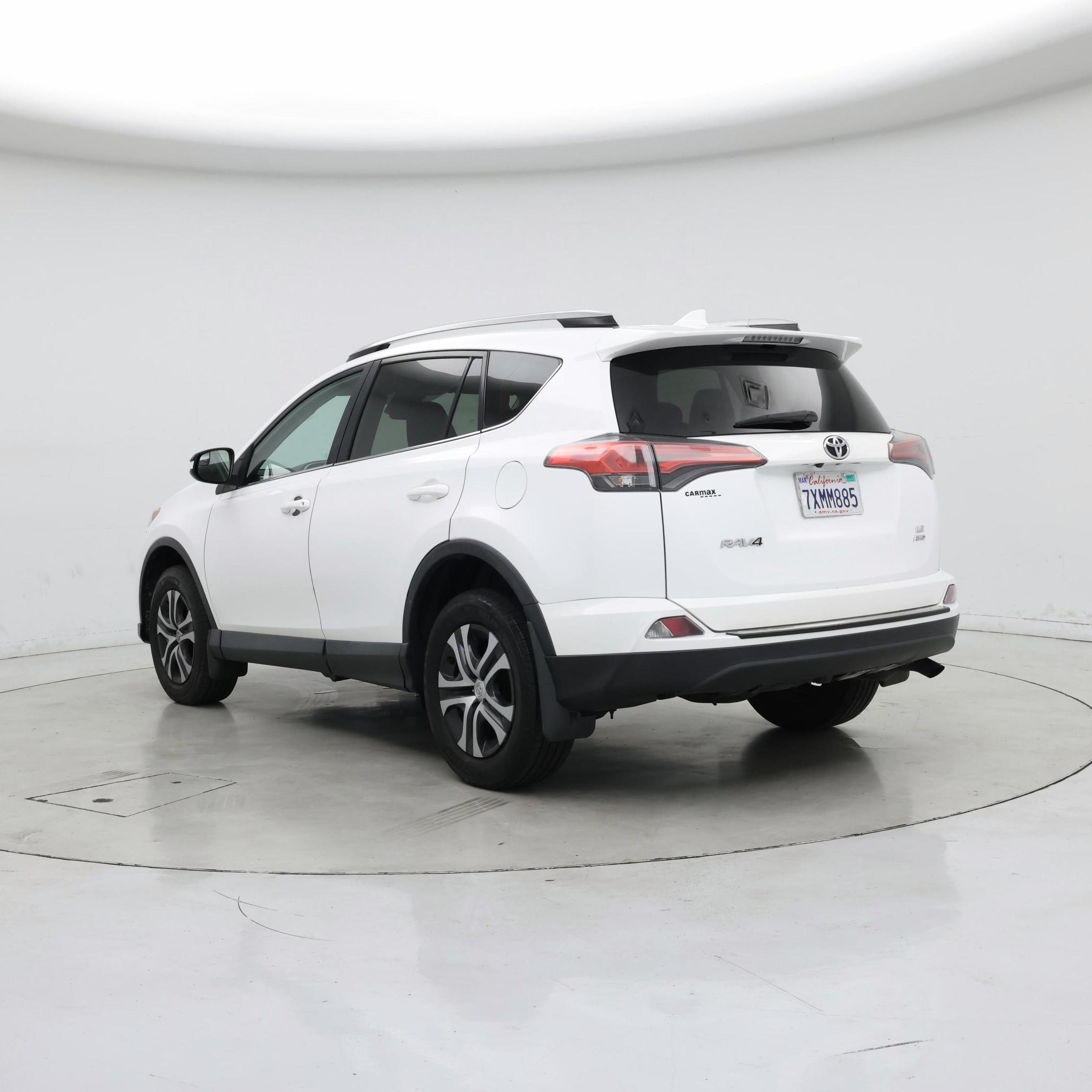 Thumbnail: 2017 Toyota RAV4 - 2