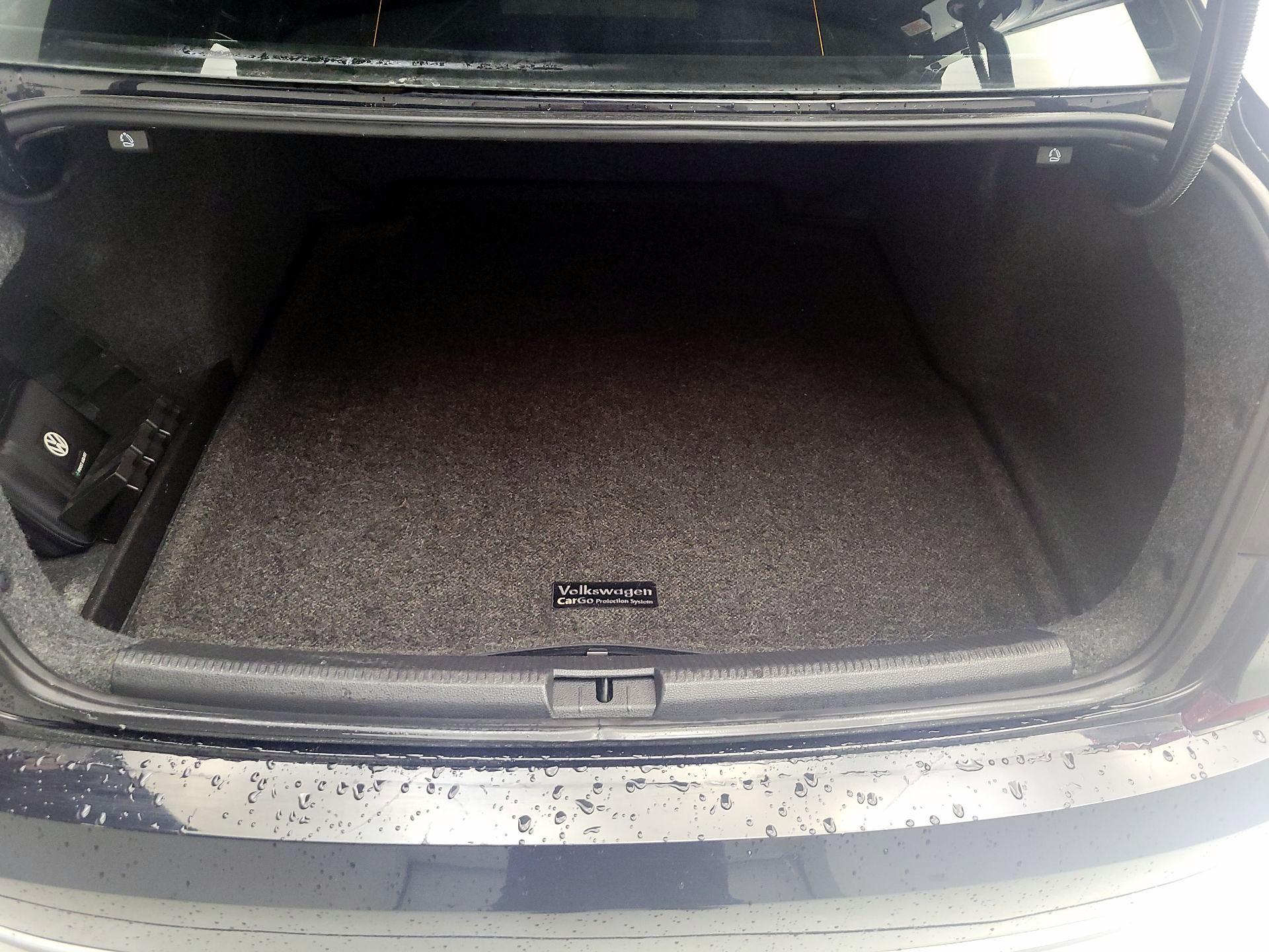 Thumbnail: 2017 Volkswagen Passat - 20