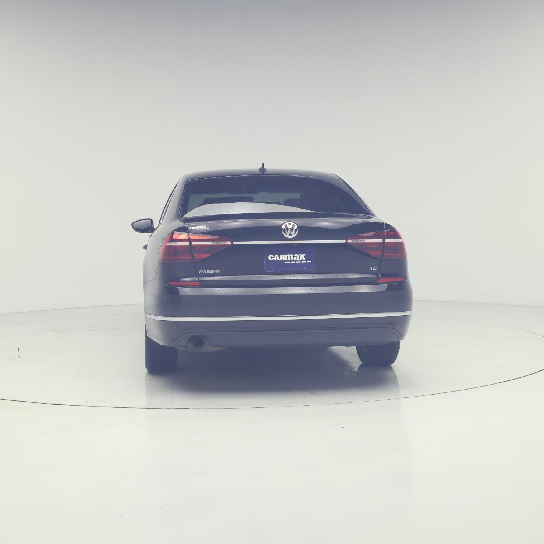 Thumbnail: 2017 Volkswagen Passat - 6