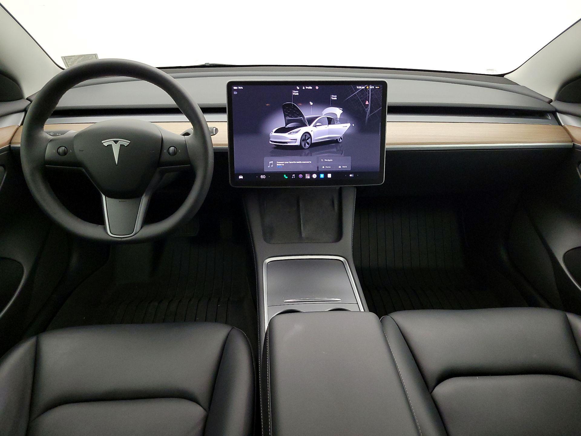 Thumbnail: 2023 Tesla Model 3 - 9