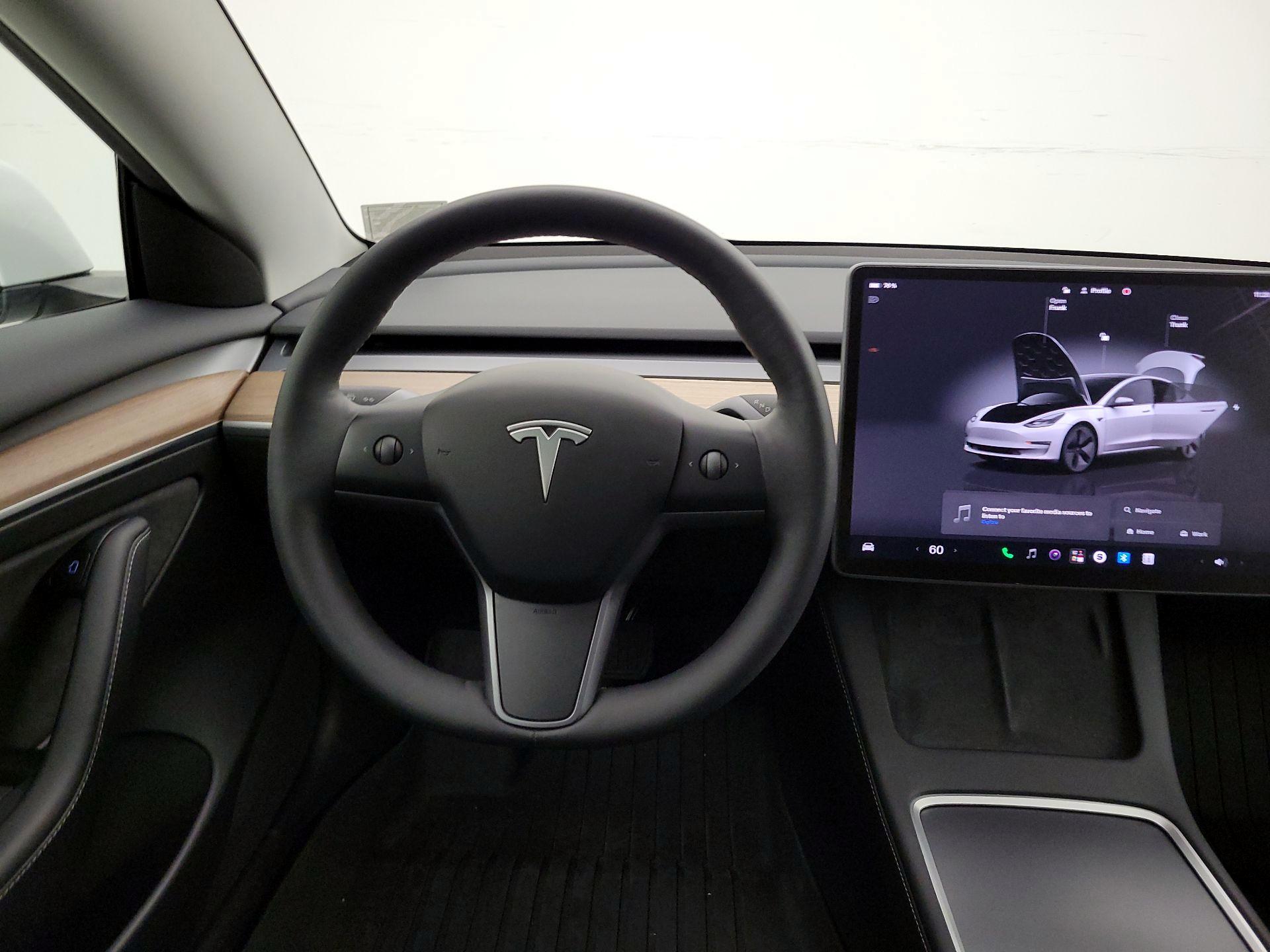 Thumbnail: 2023 Tesla Model 3 - 10