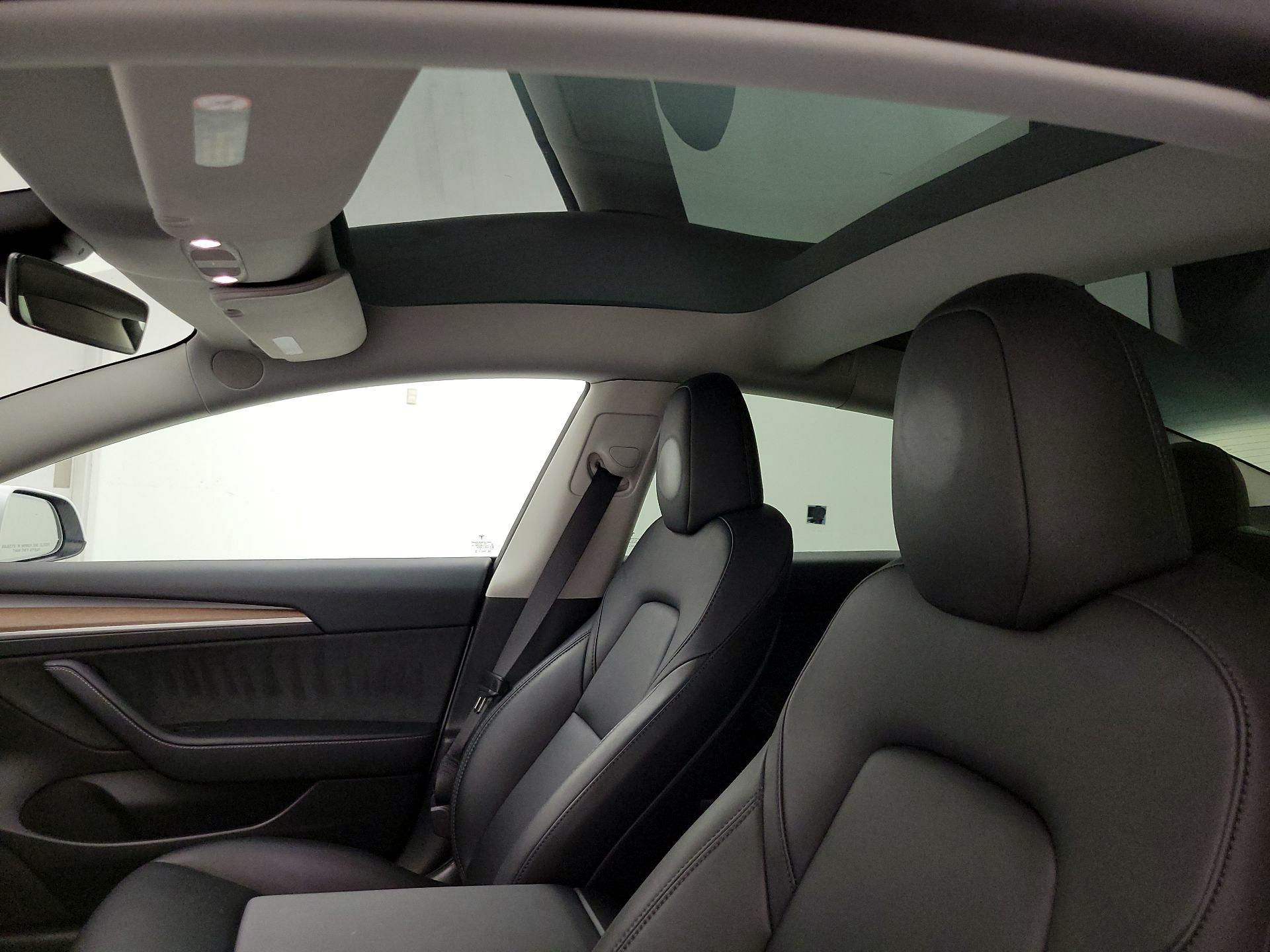 Thumbnail: 2023 Tesla Model 3 - 18
