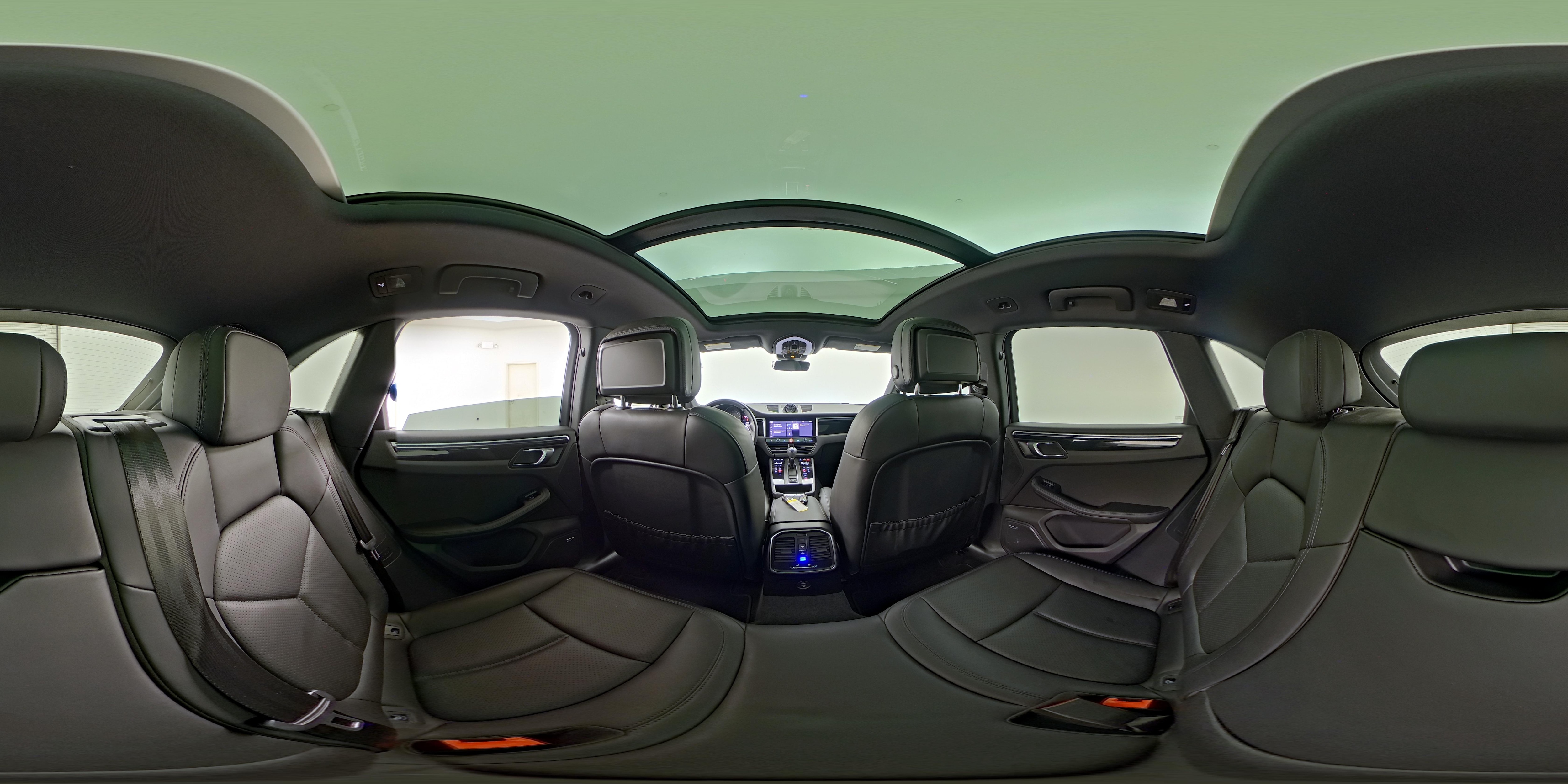 2022 Porsche Macan Base - Photo 26