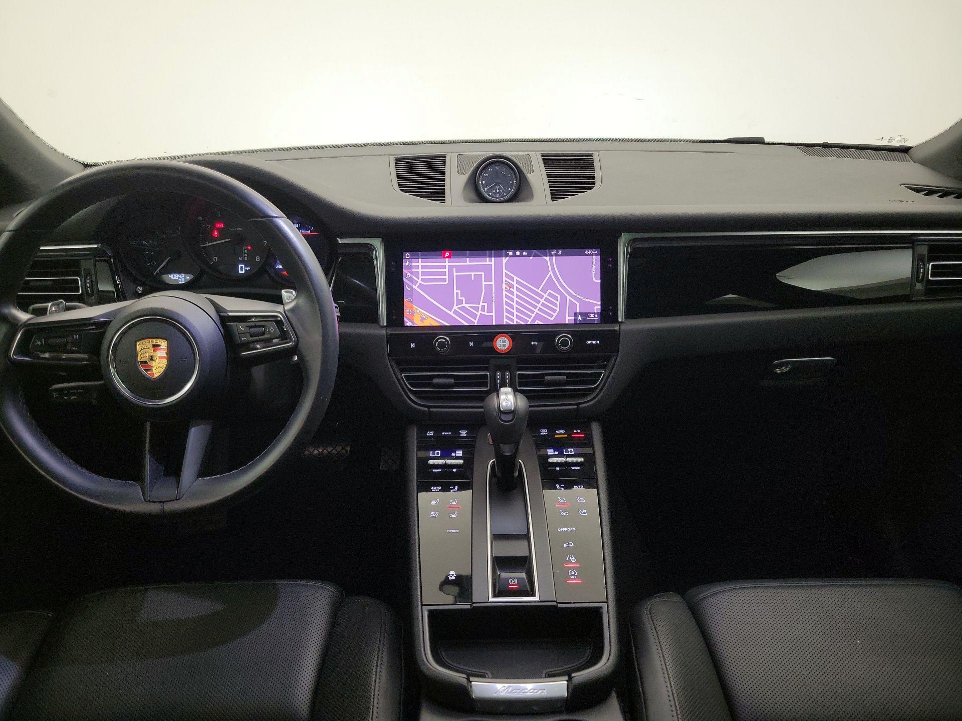 Thumbnail: 2022 Porsche Macan - 9