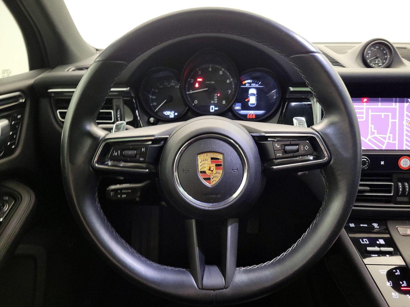 2022 Porsche Macan Base - Photo 11