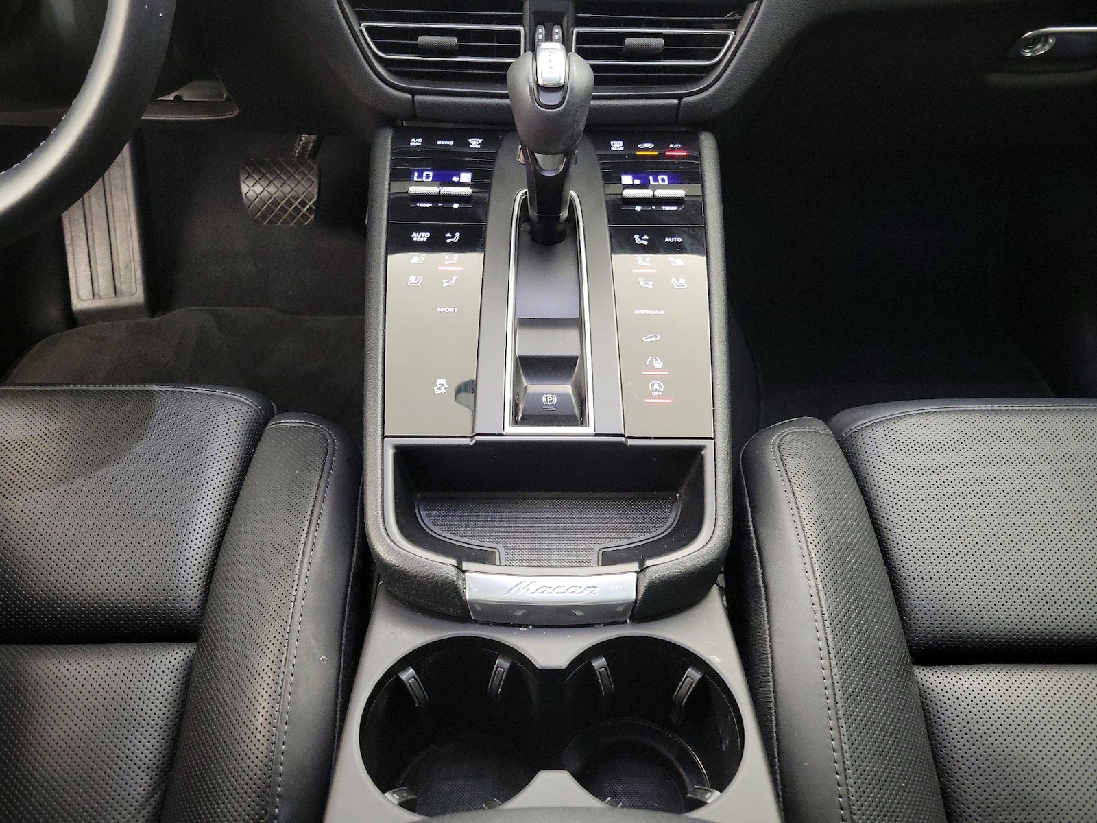 2022 Porsche Macan Base - Photo 19