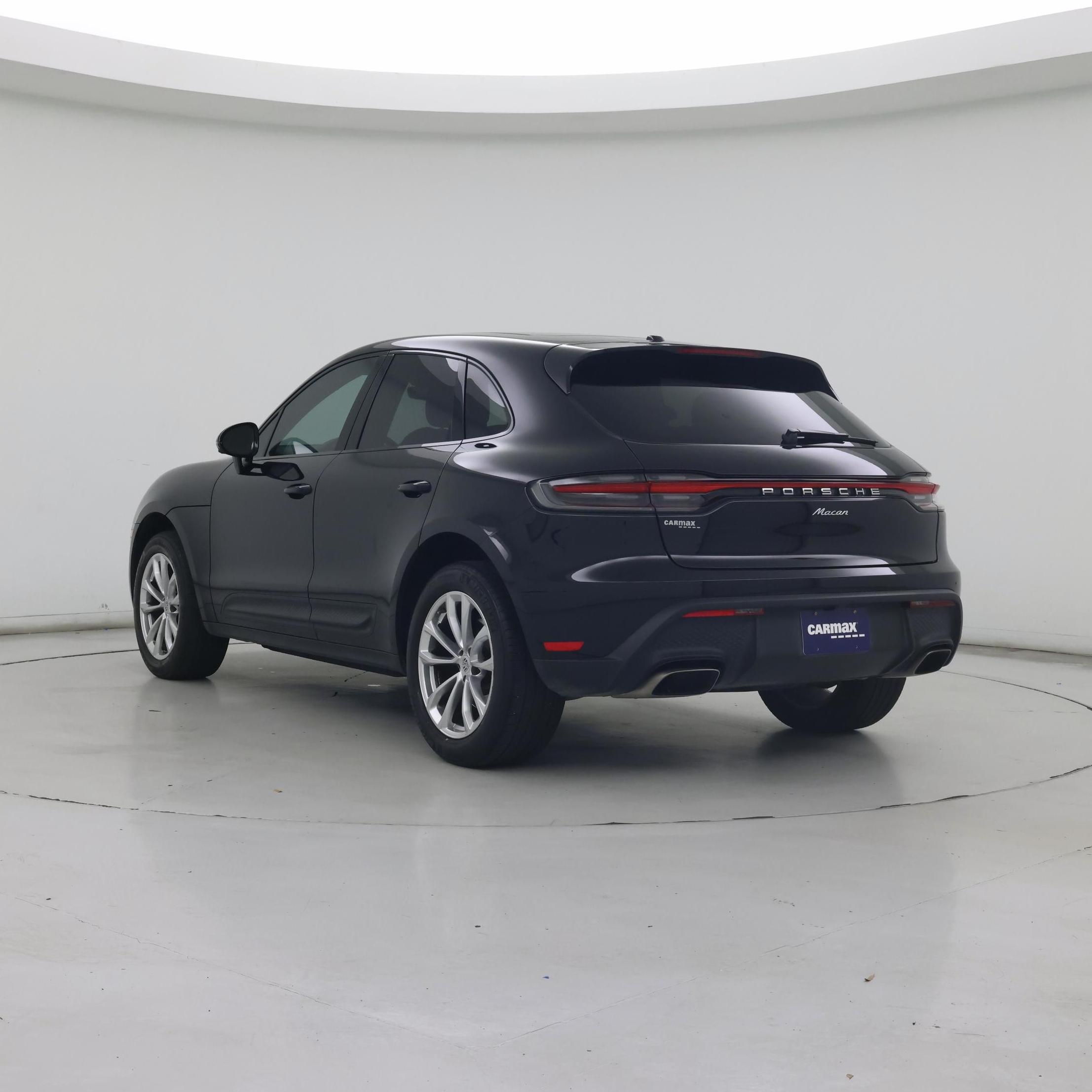 Thumbnail: 2022 Porsche Macan - 2