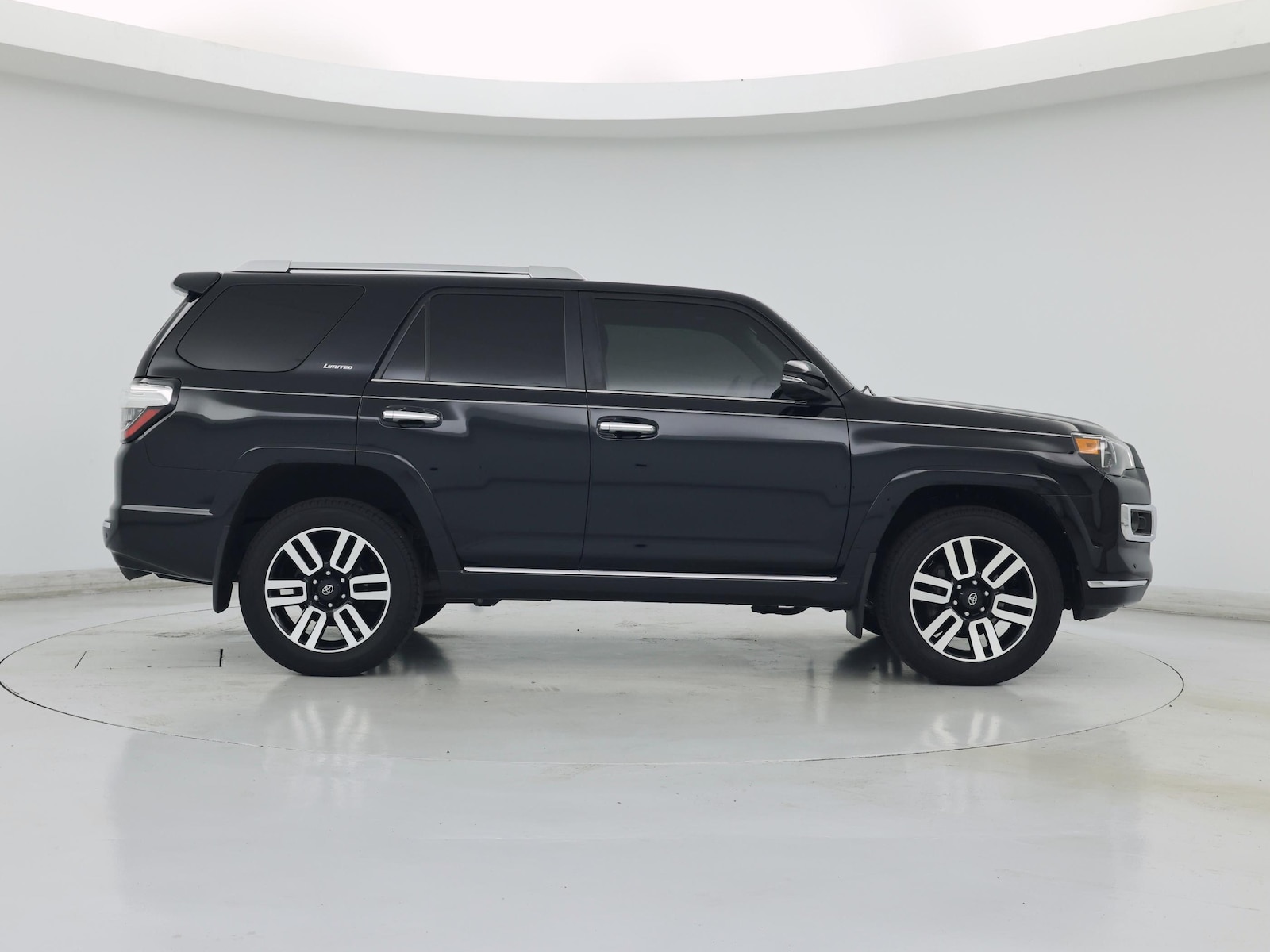 2022 Toyota 4Runner Limited - Photo 8