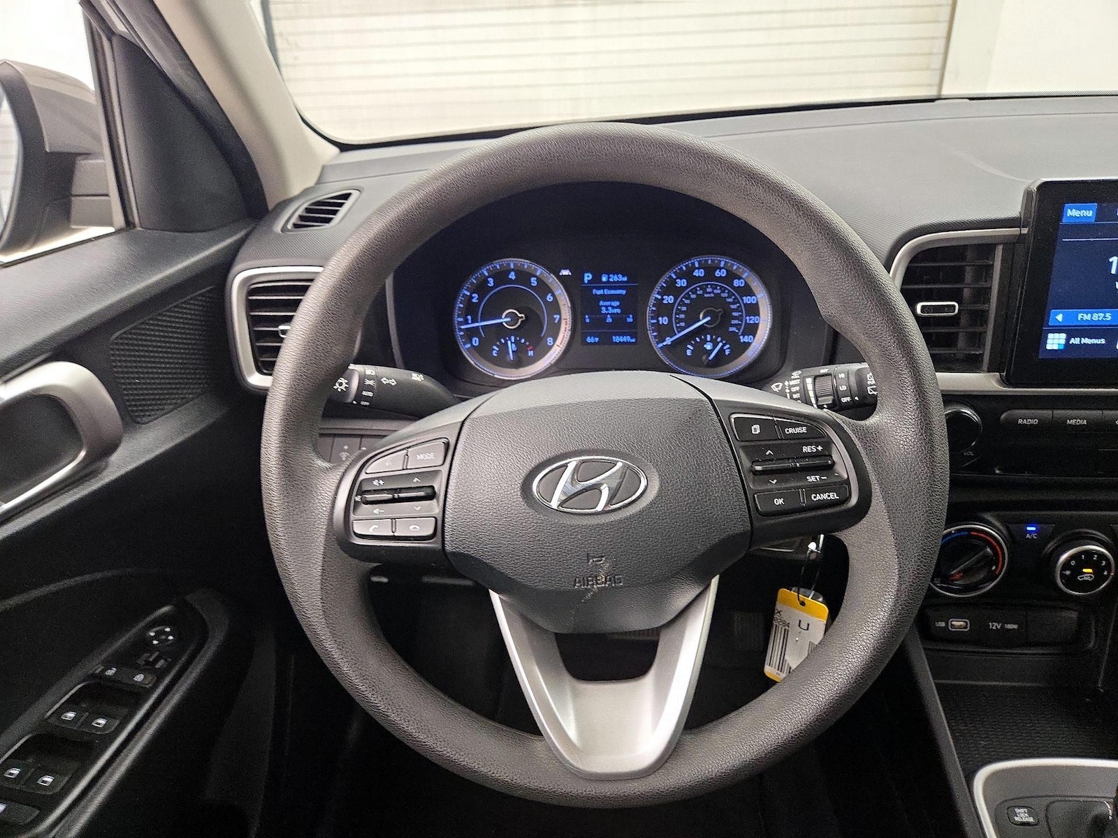 2022 Hyundai Venue SE - Photo 11