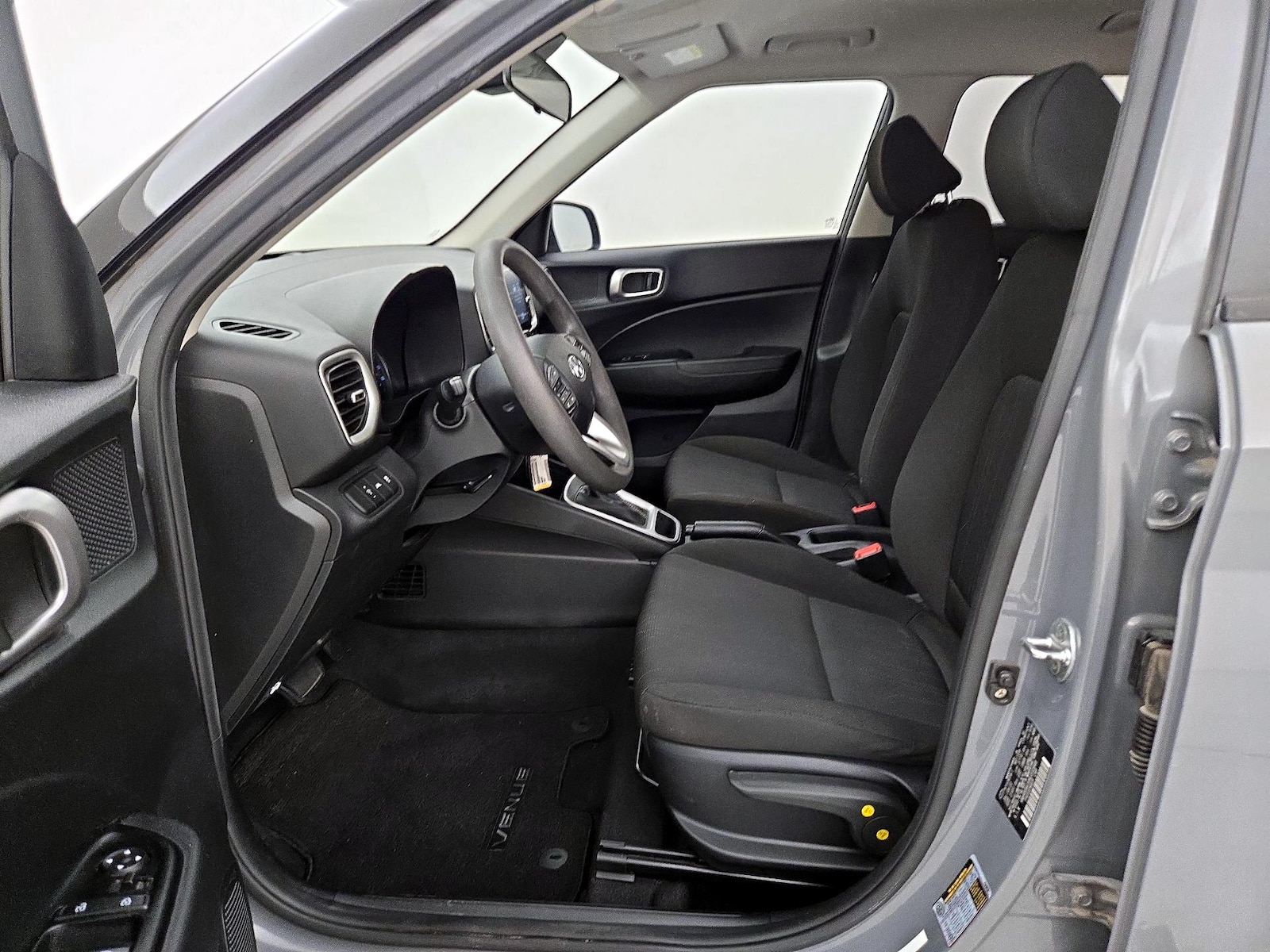 2022 Hyundai Venue SE - Photo 12