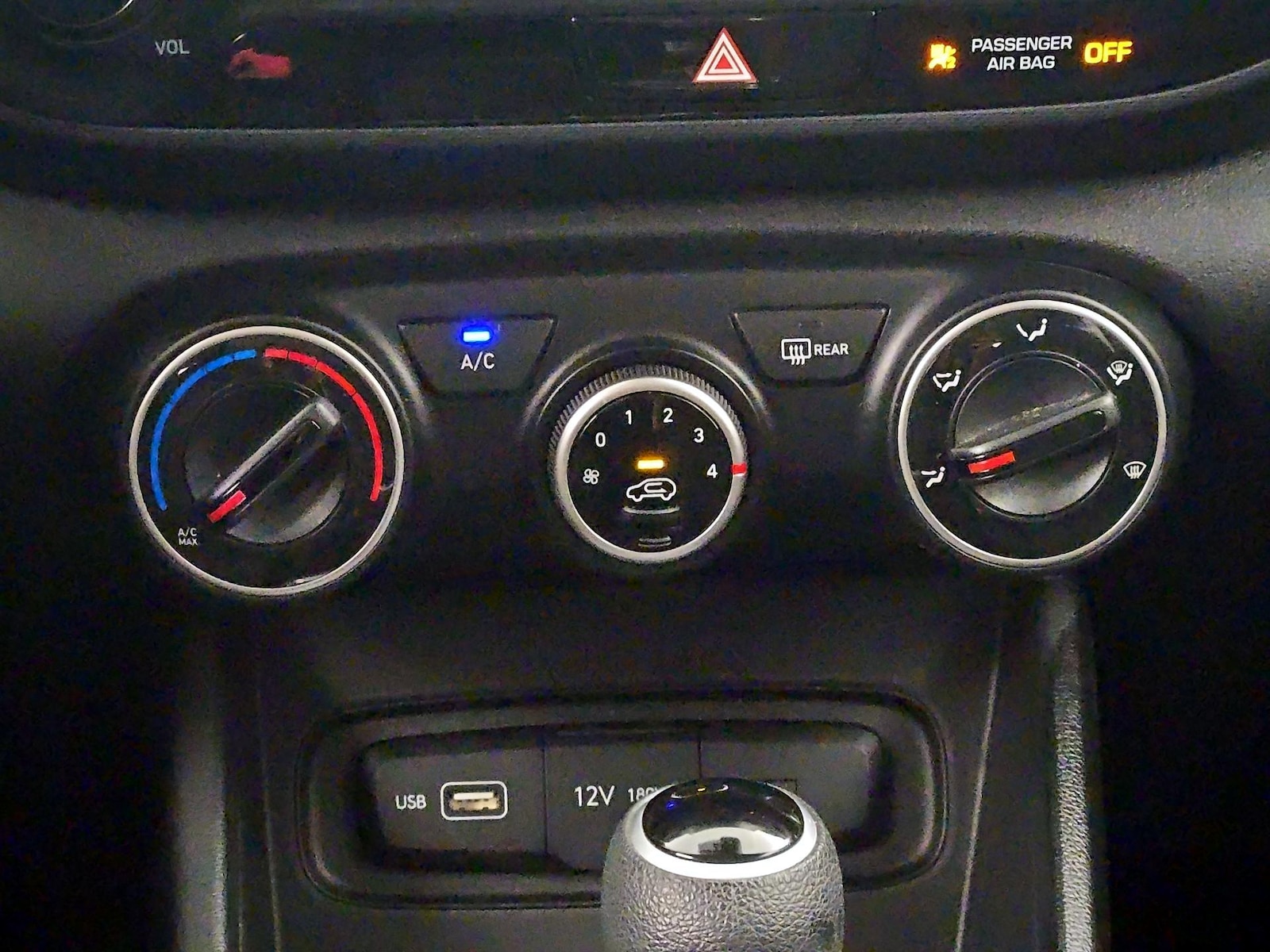 2022 Hyundai Venue SE - Photo 17