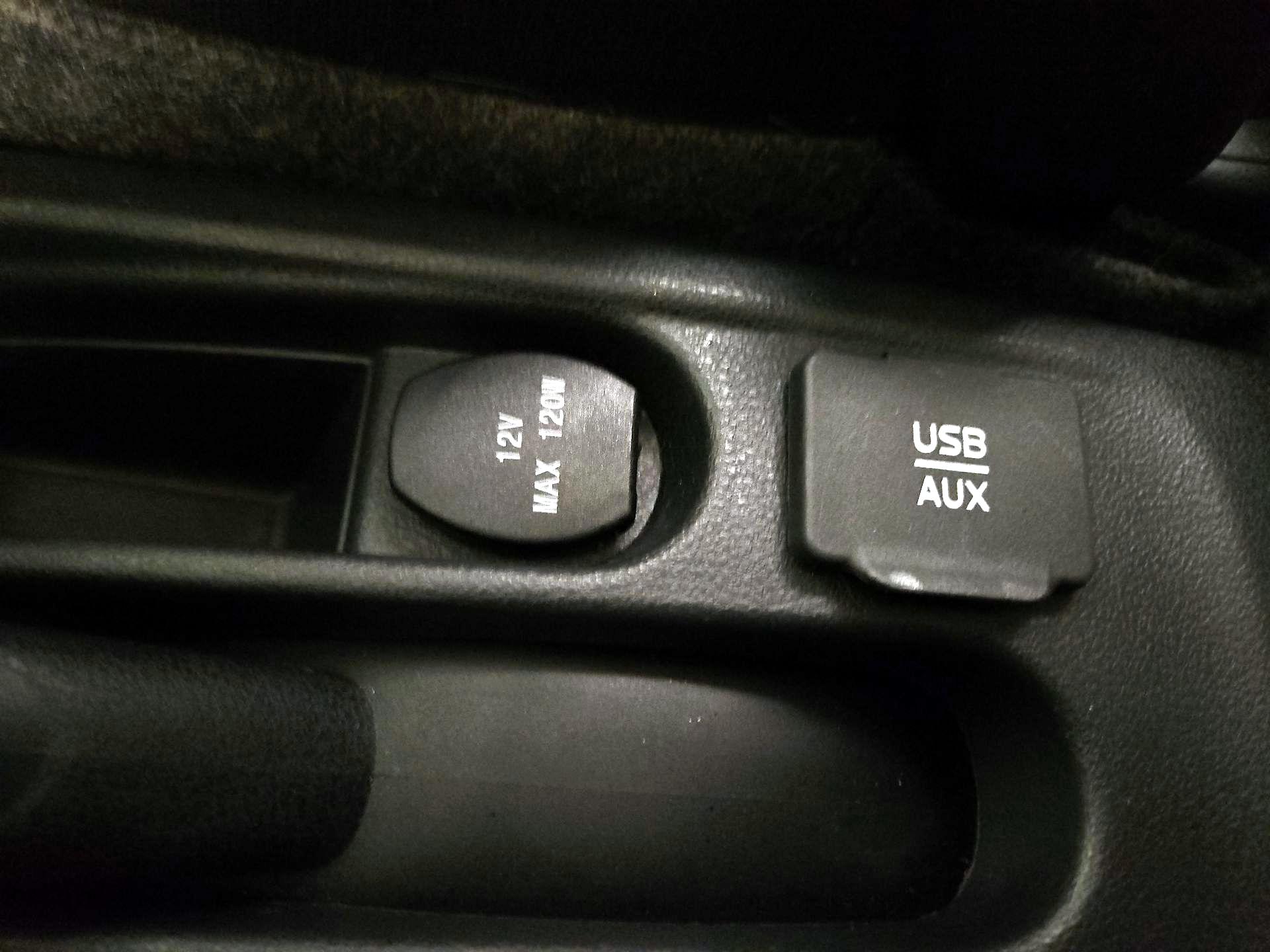 Thumbnail: 2016 Nissan Versa Note - 18