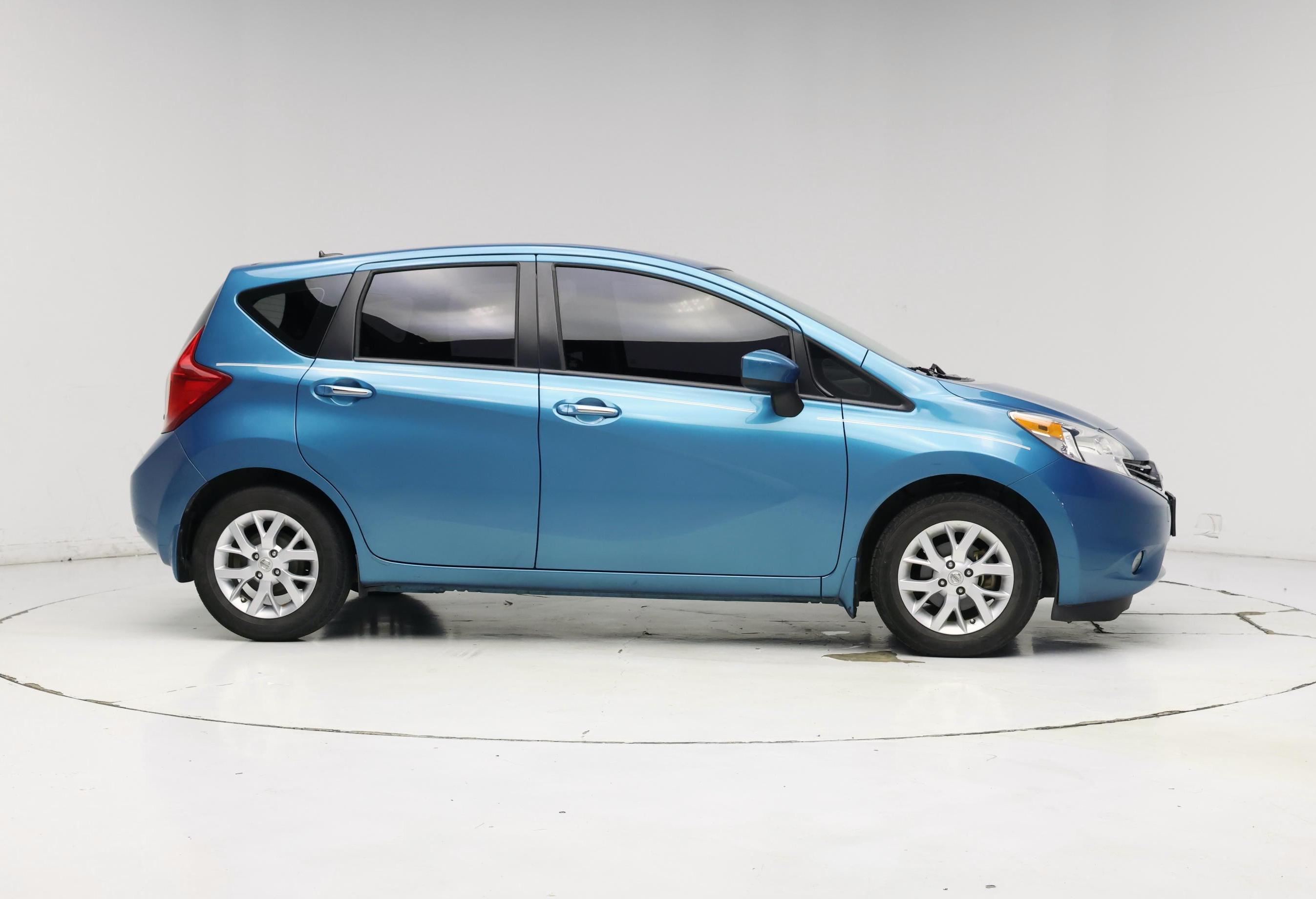 Thumbnail: 2016 Nissan Versa Note - 7