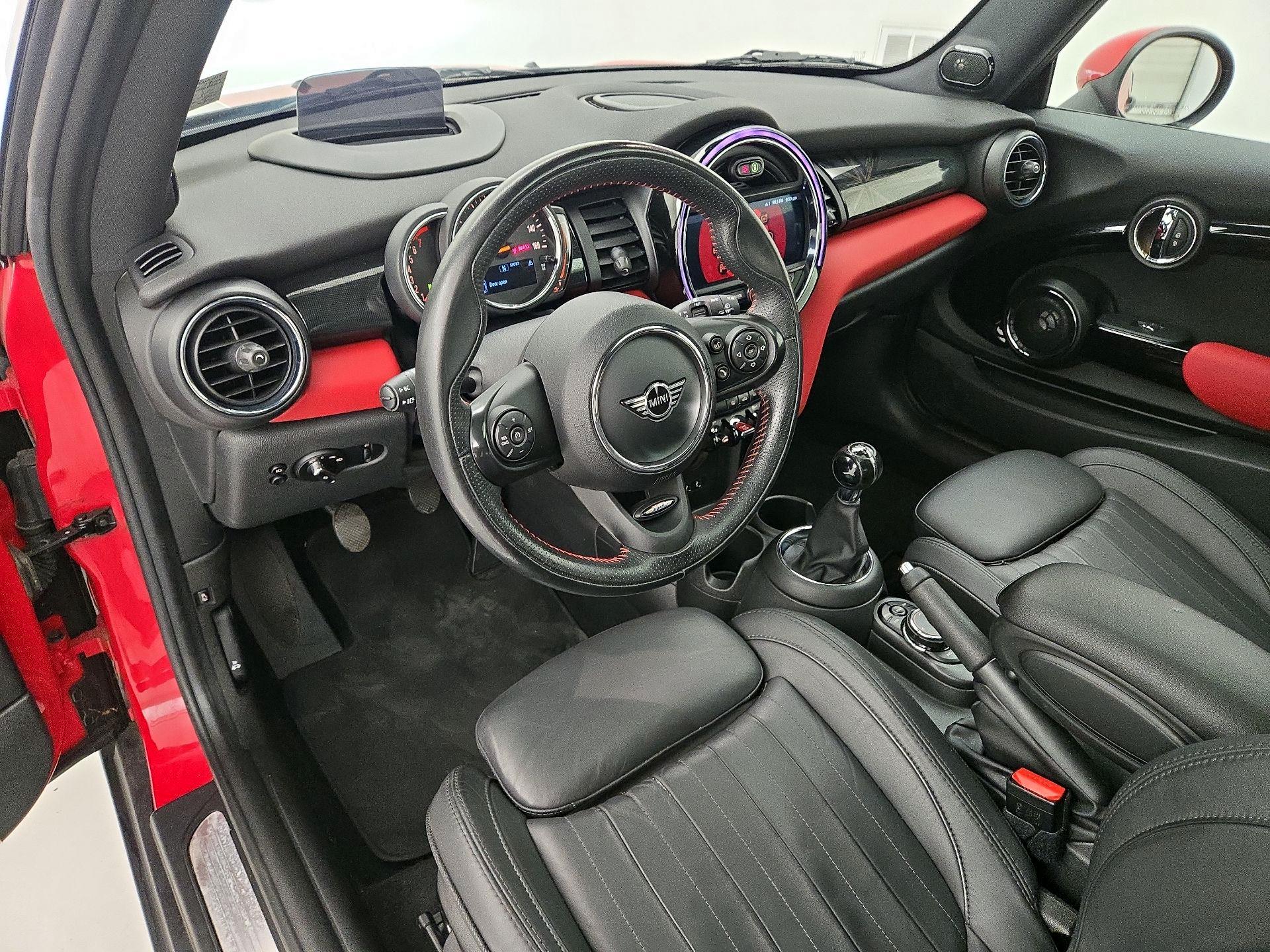 Thumbnail: 2019 MINI Cooper Hardtop - 11