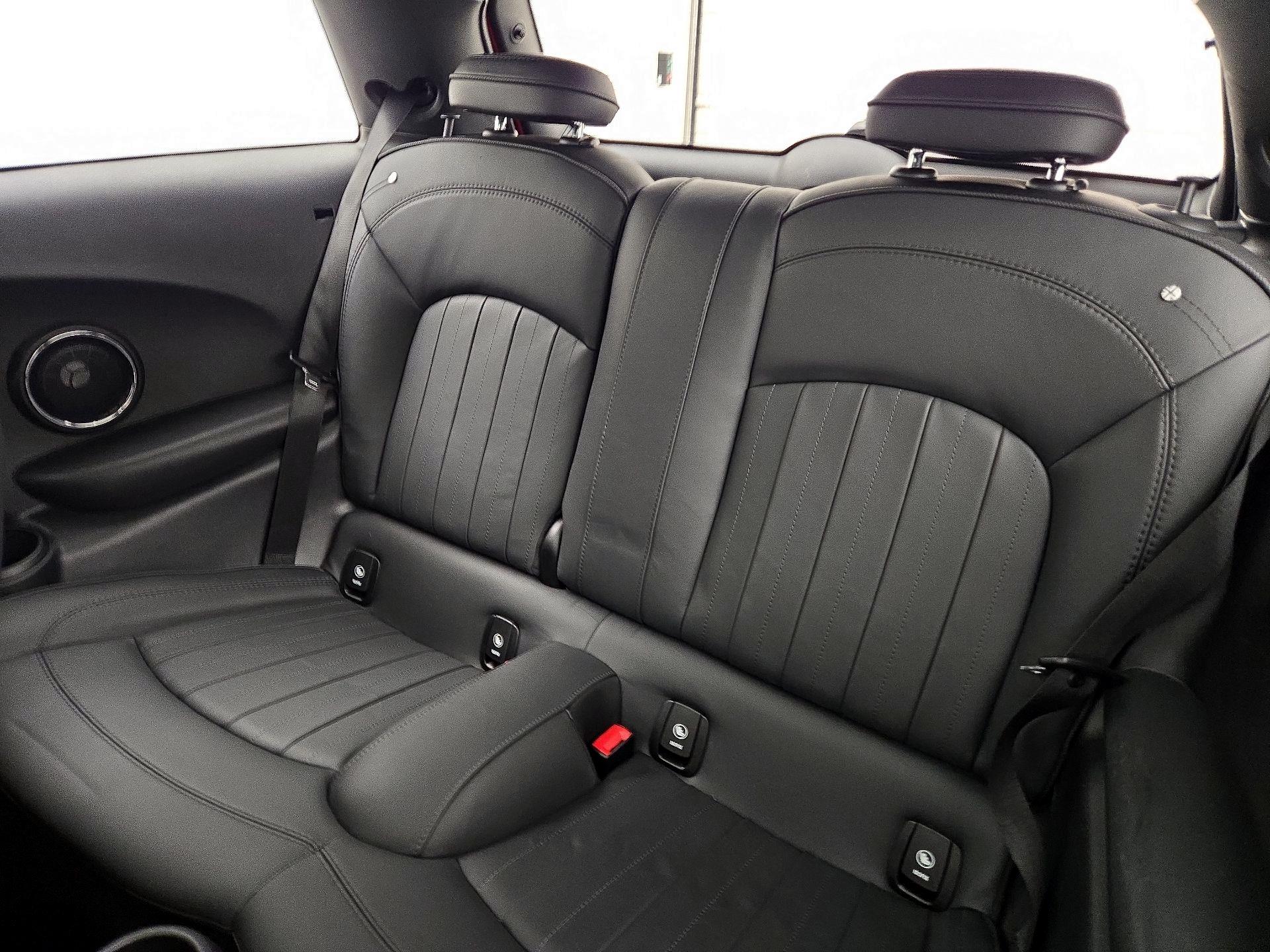 Thumbnail: 2019 MINI Cooper Hardtop - 20