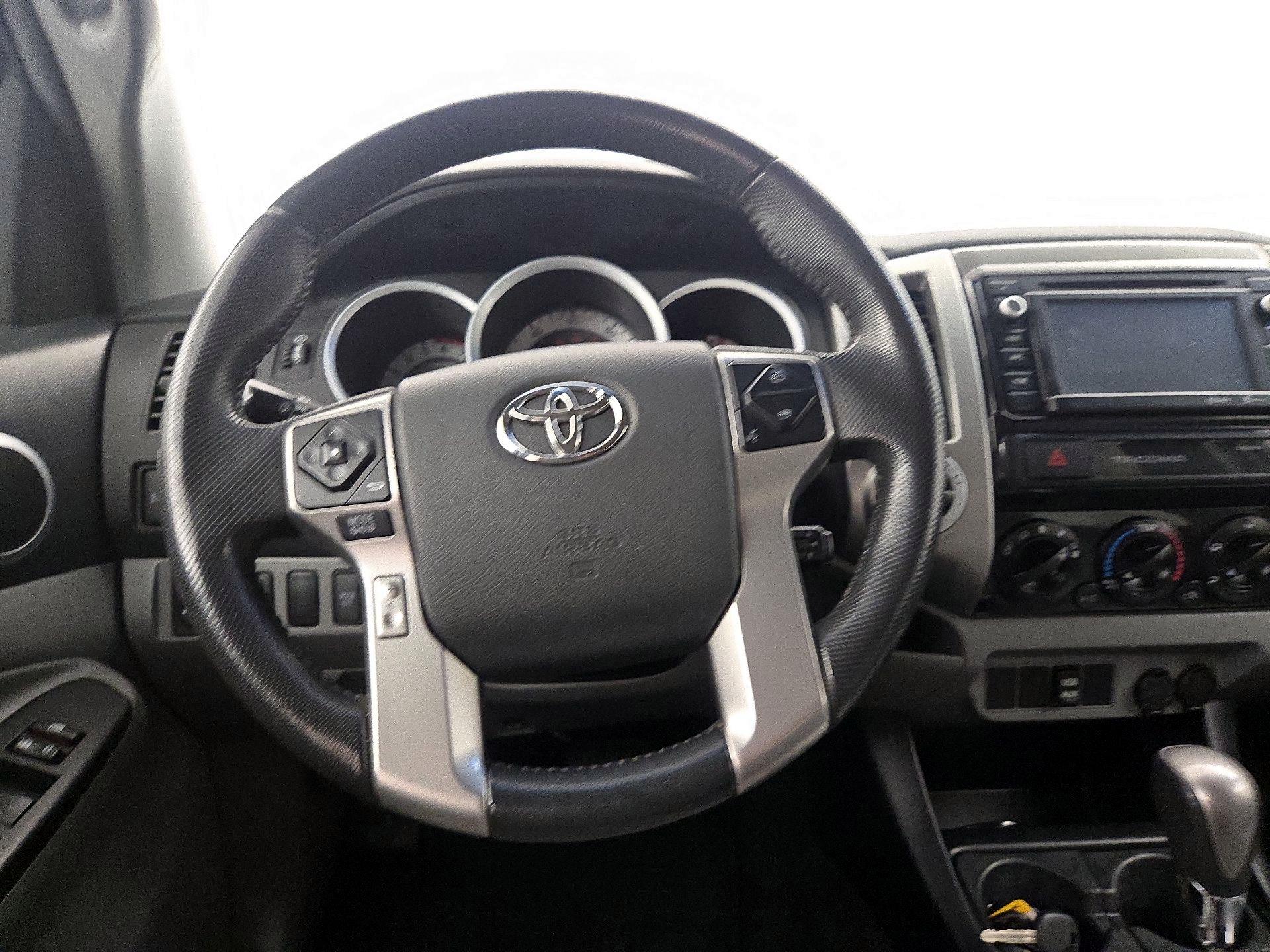 Thumbnail: 2015 Toyota Tacoma - 10