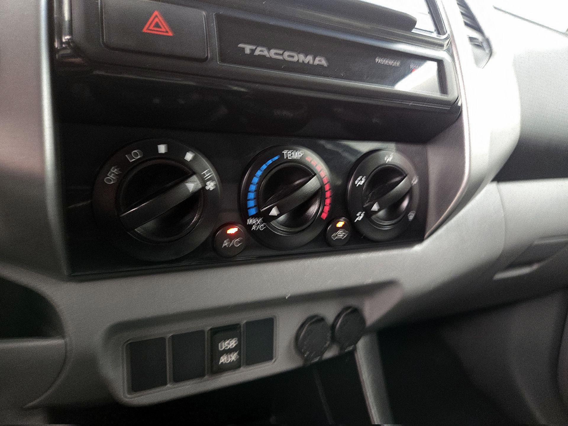 Thumbnail: 2015 Toyota Tacoma - 16