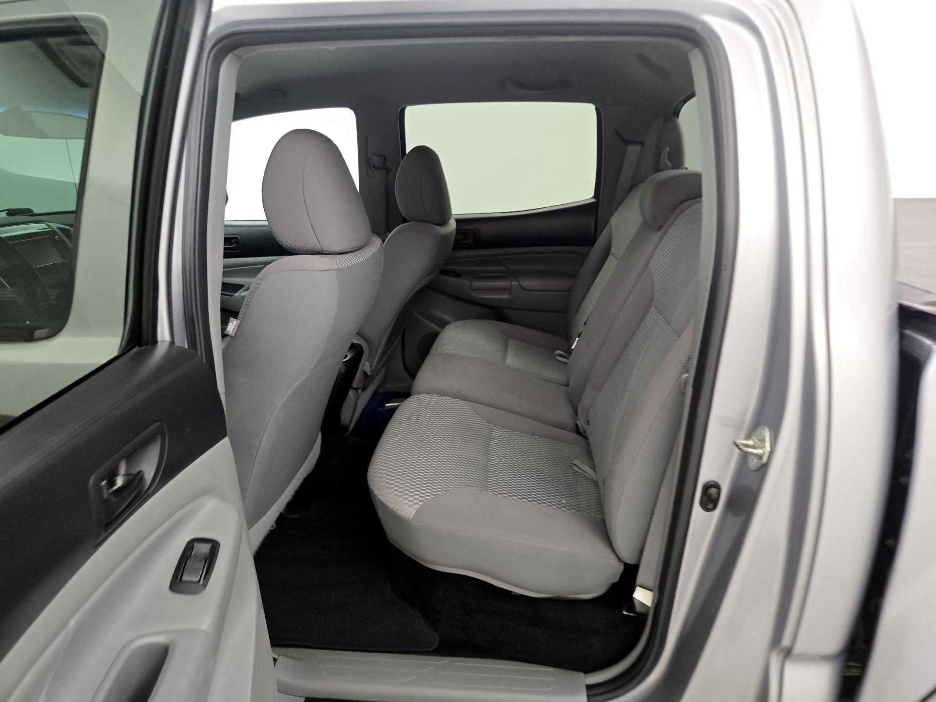 Thumbnail: 2015 Toyota Tacoma - 19