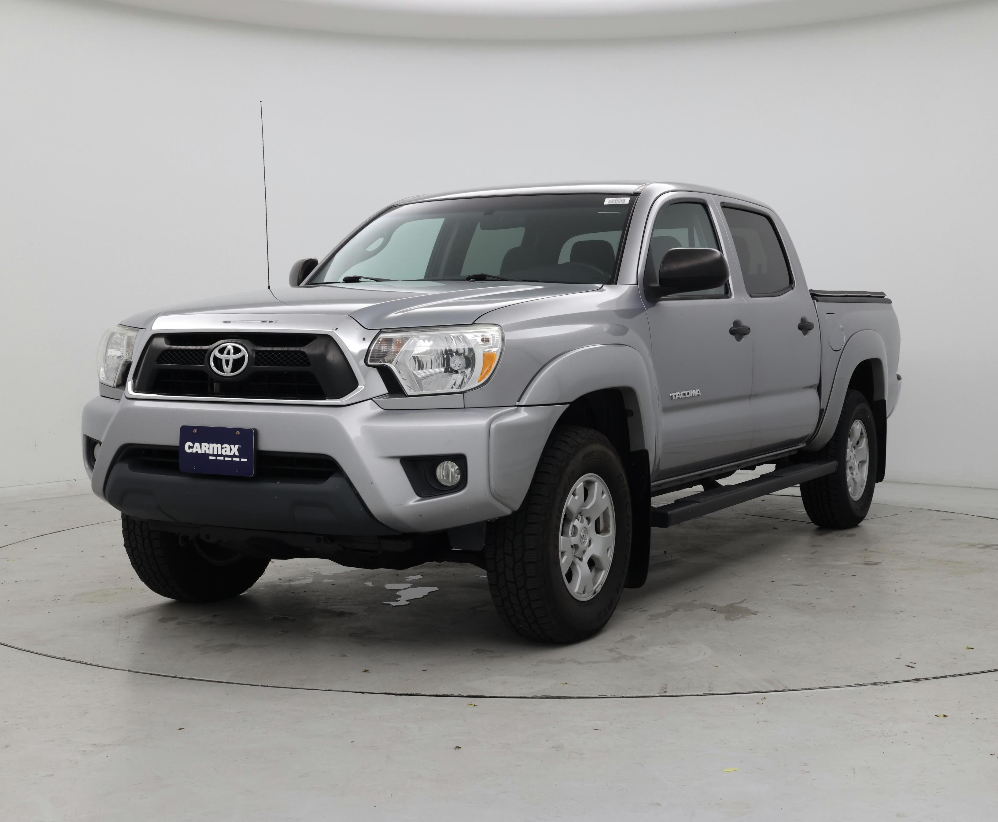 Thumbnail: 2015 Toyota Tacoma - 4