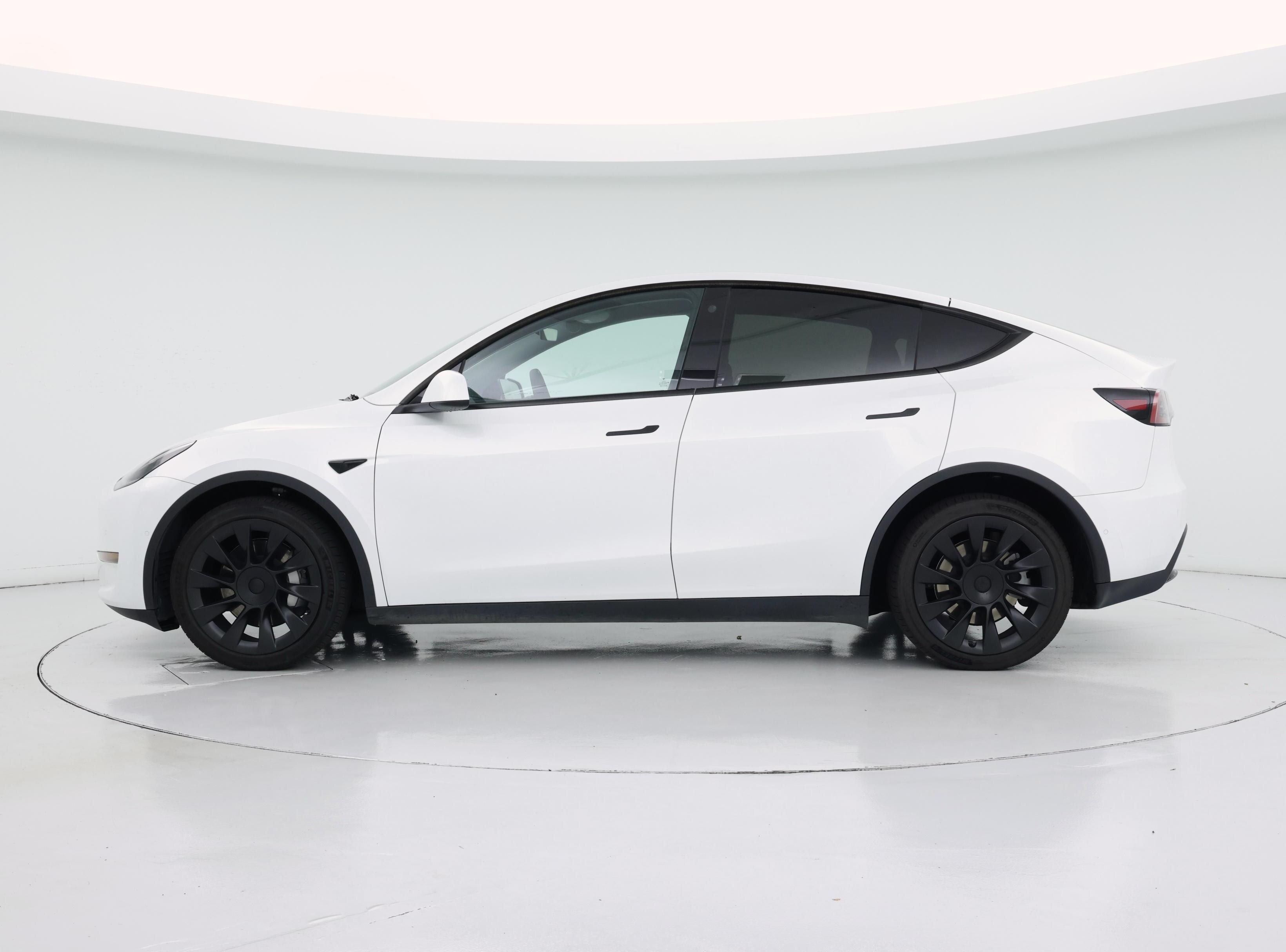 Thumbnail: 2022 Tesla Model Y - 3