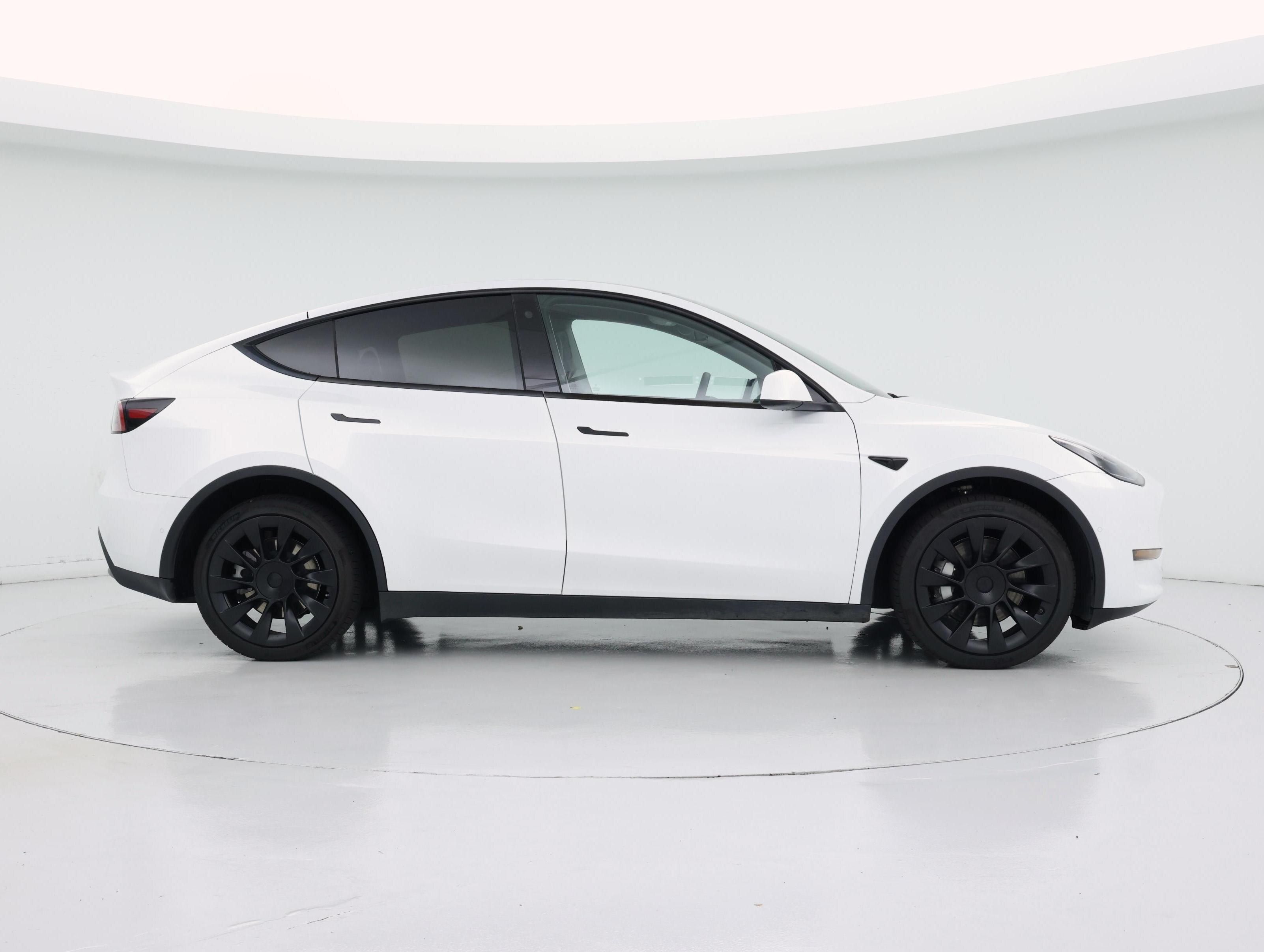 Thumbnail: 2022 Tesla Model Y - 7